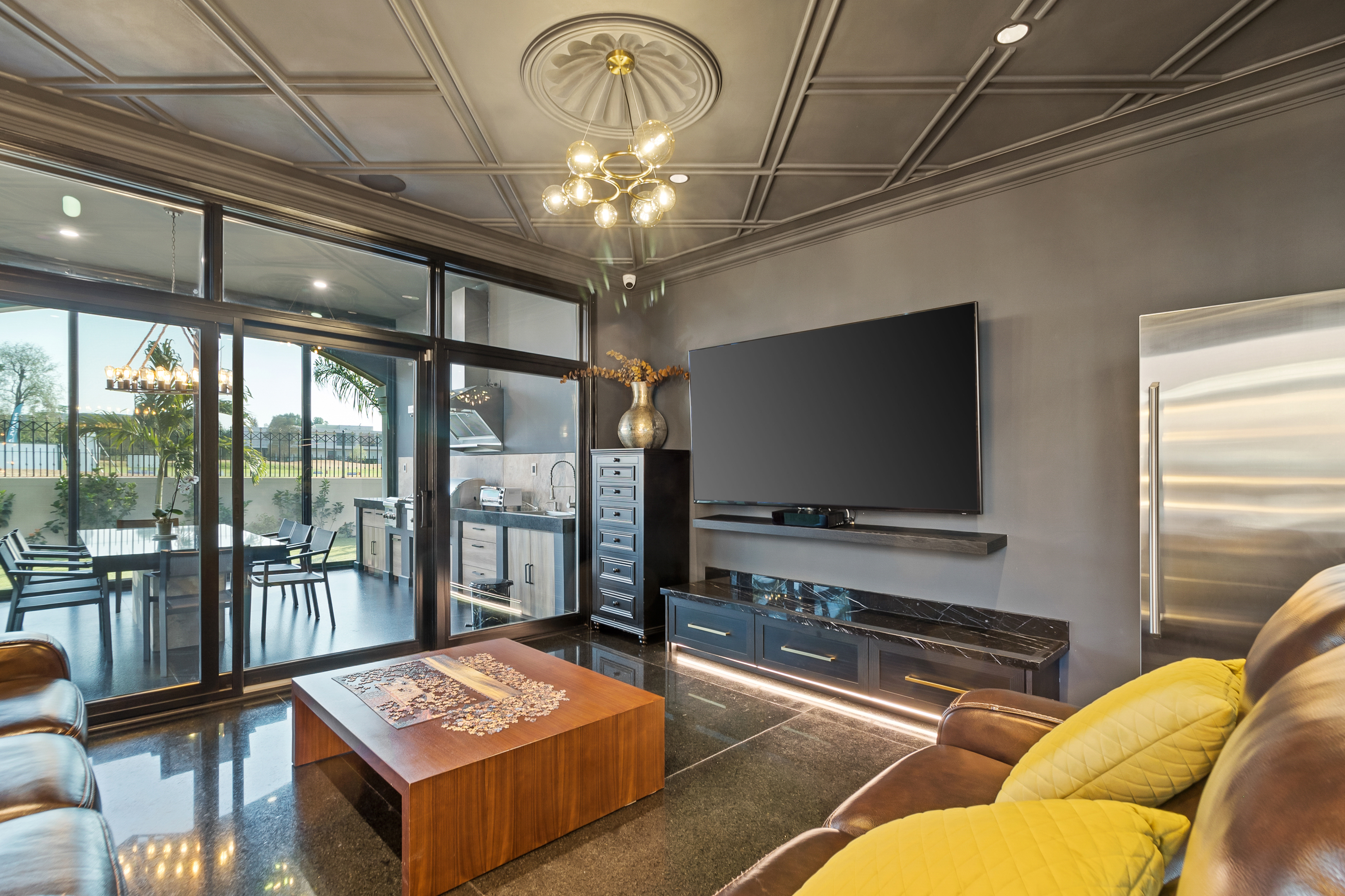 VILLA ELEGANZA El Campanario Residencial & Golf