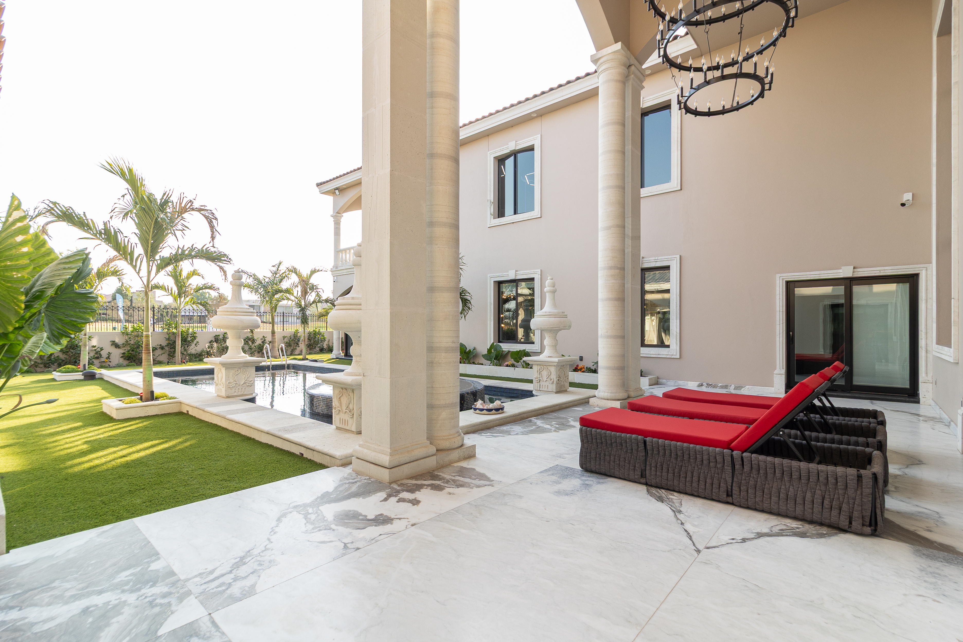 VILLA ELEGANZA El Campanario Residencial & Golf