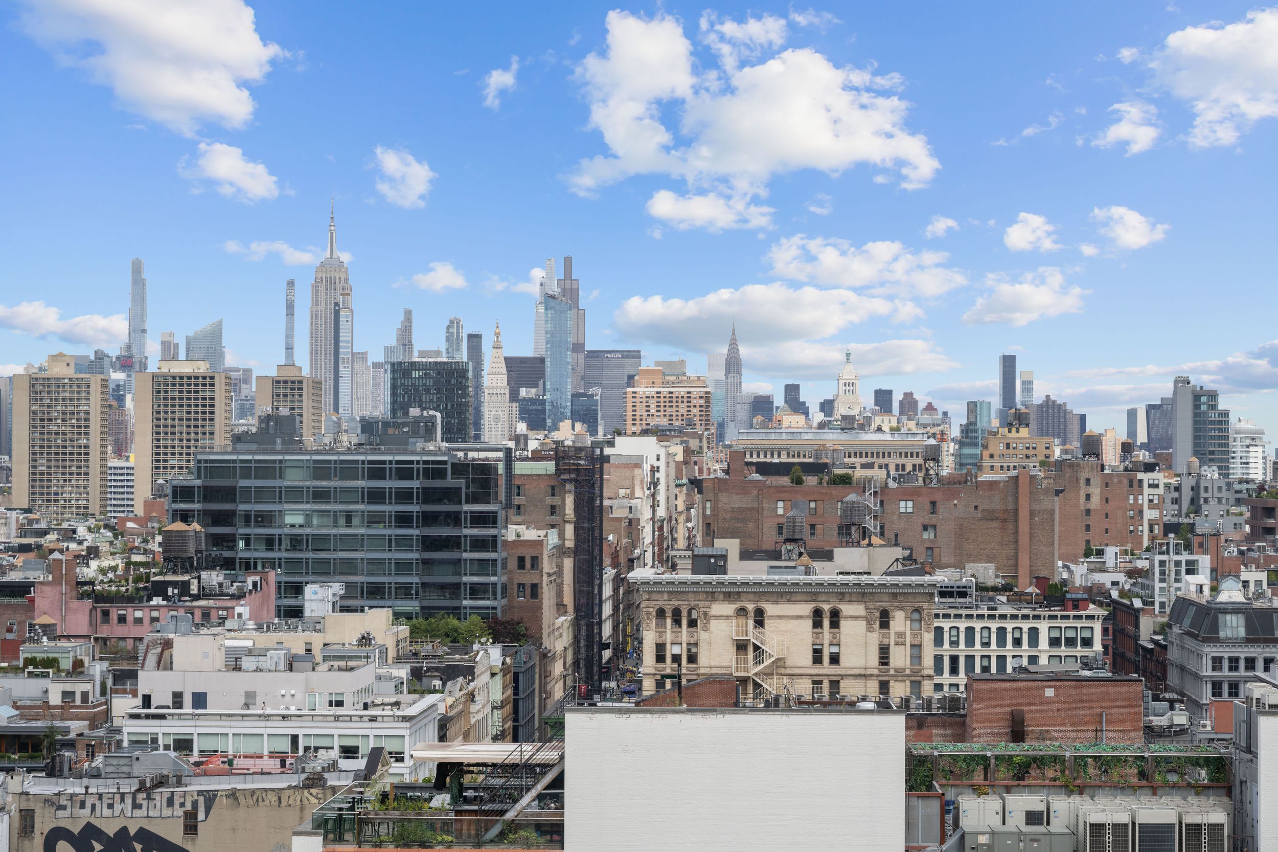 376 Broadway 18E