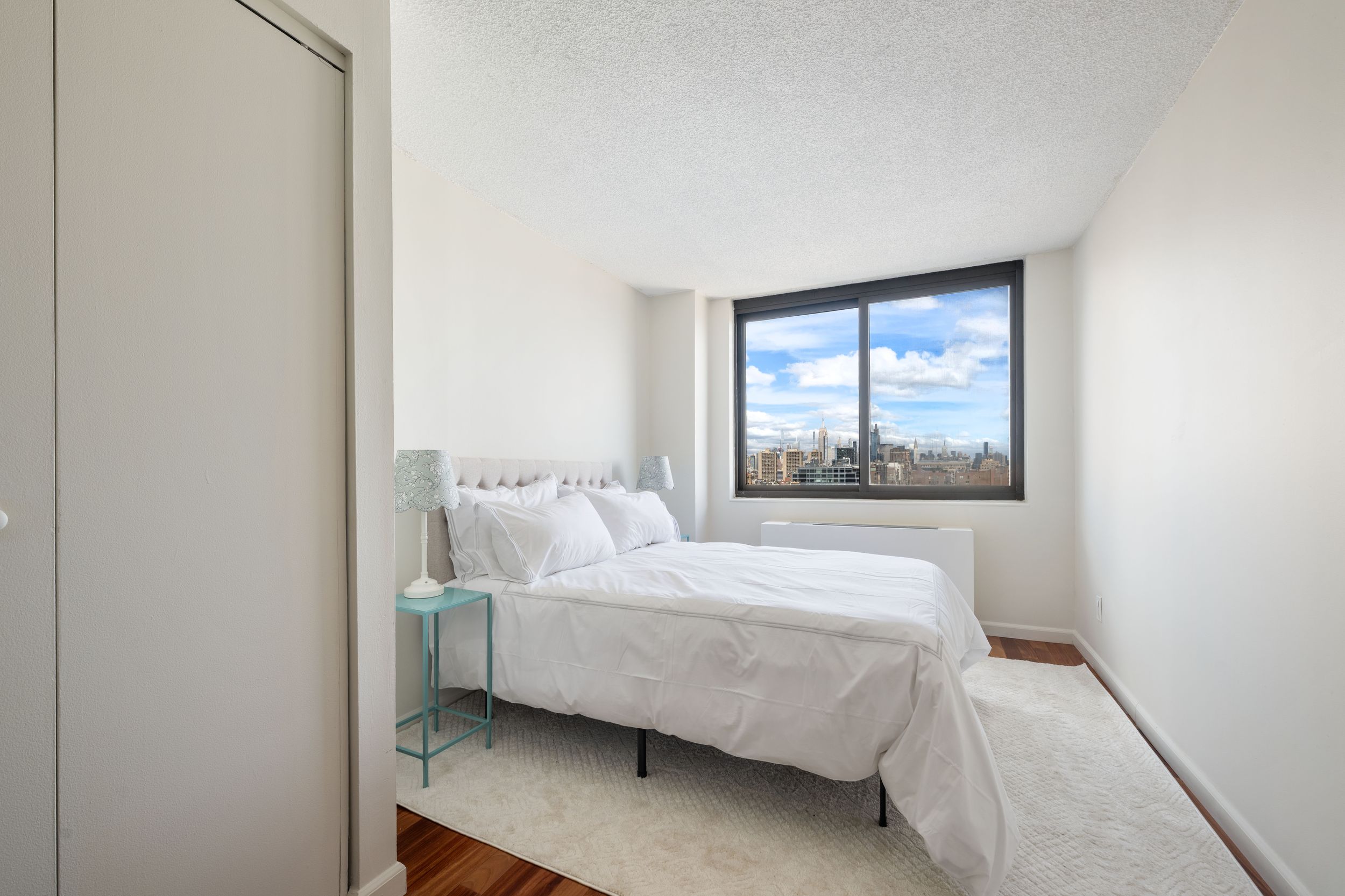 376 Broadway 18E