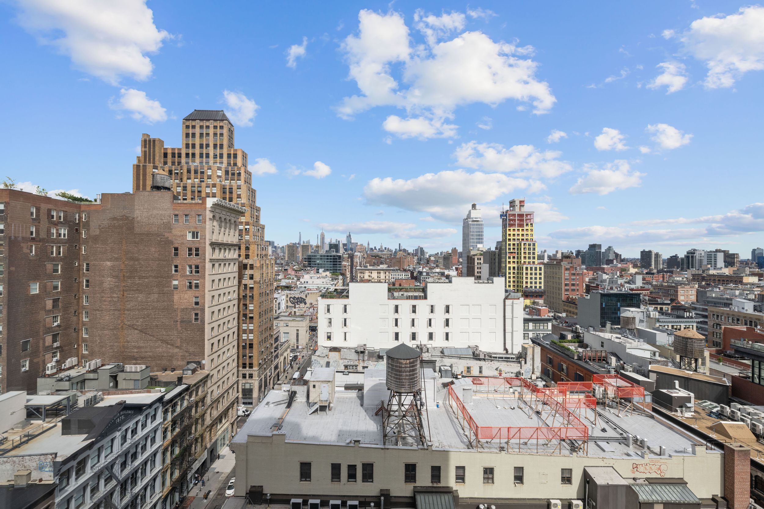 376 Broadway 18E