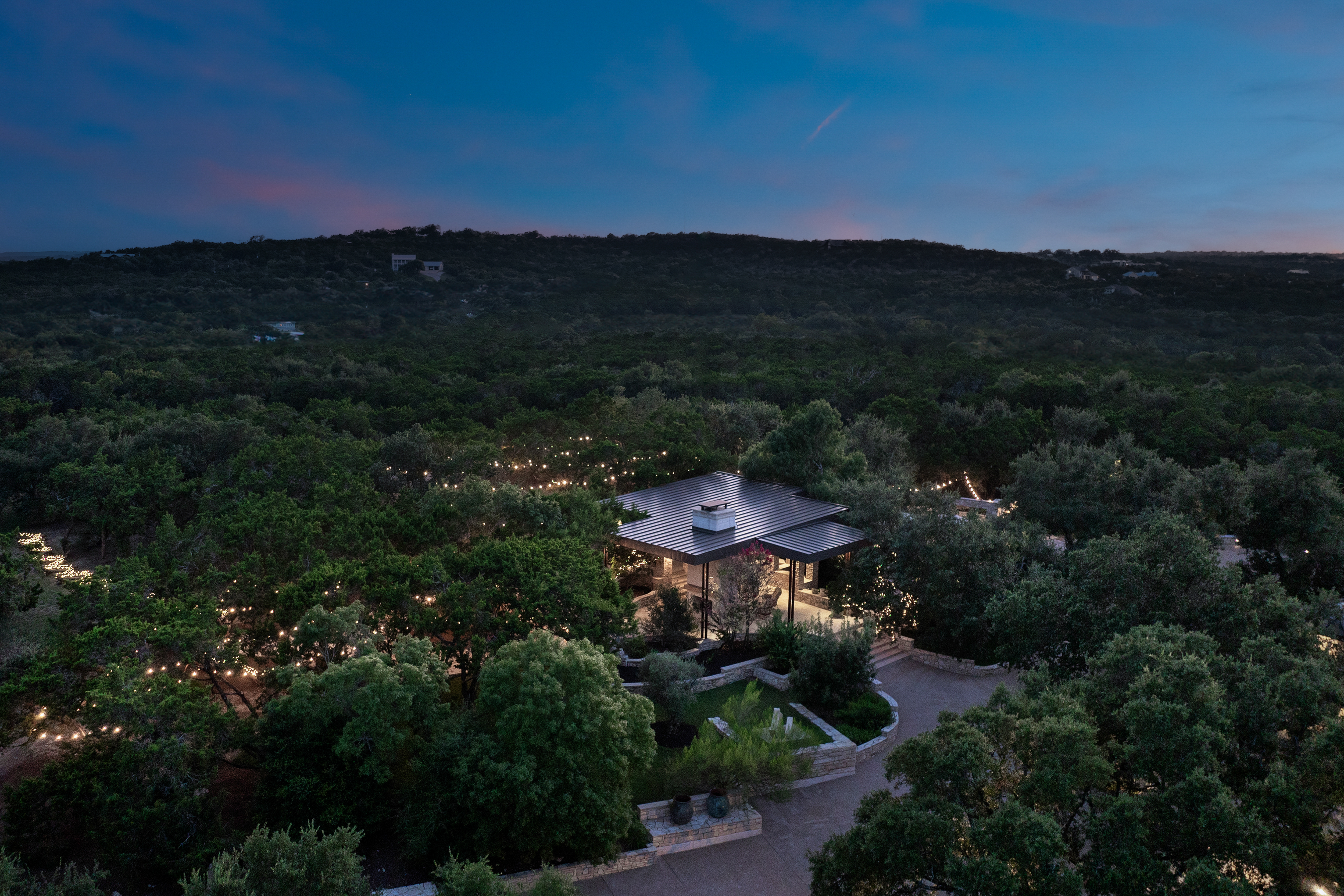 9102 North Madrone Trail 