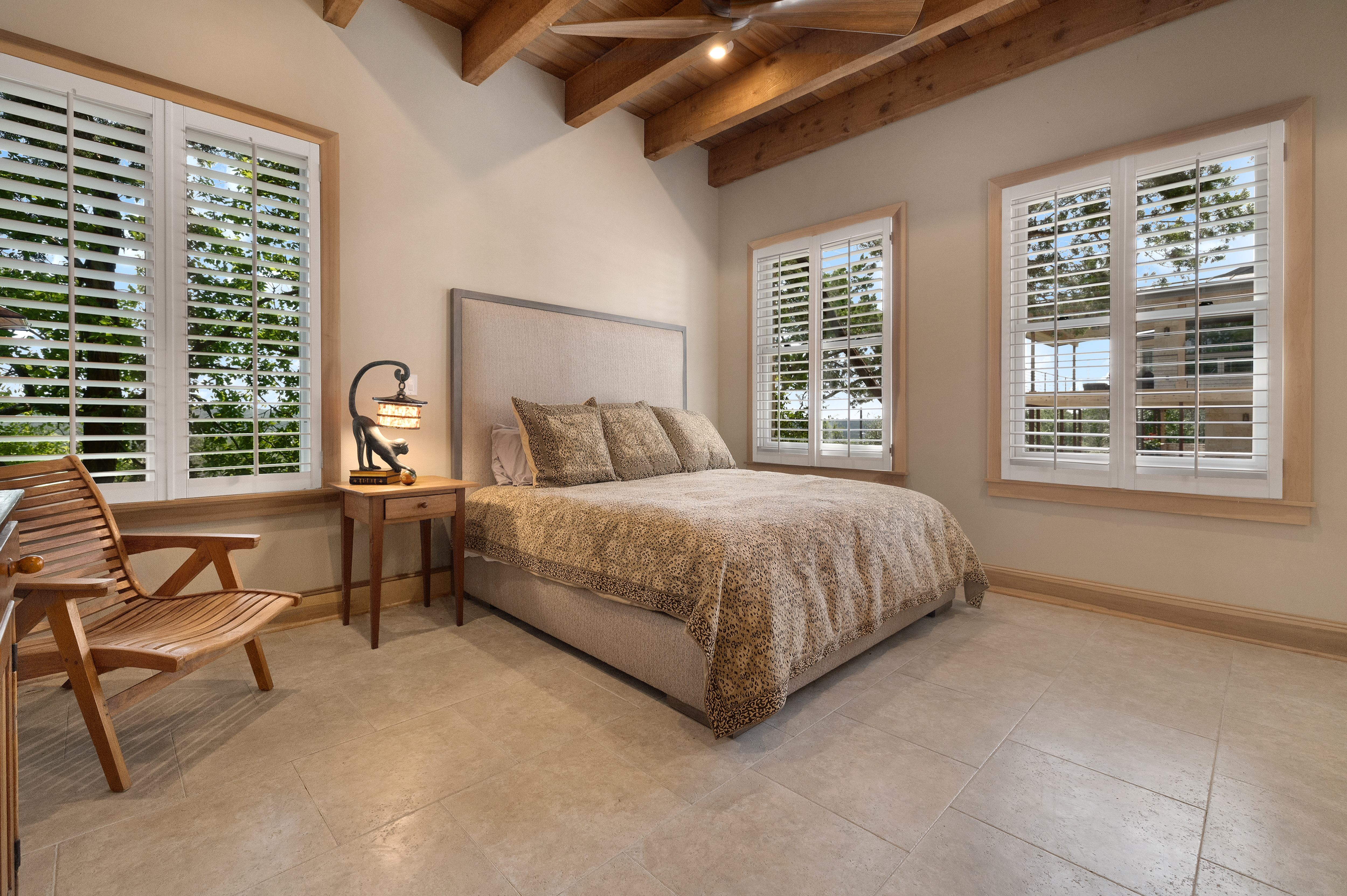 9102 North Madrone Trail 