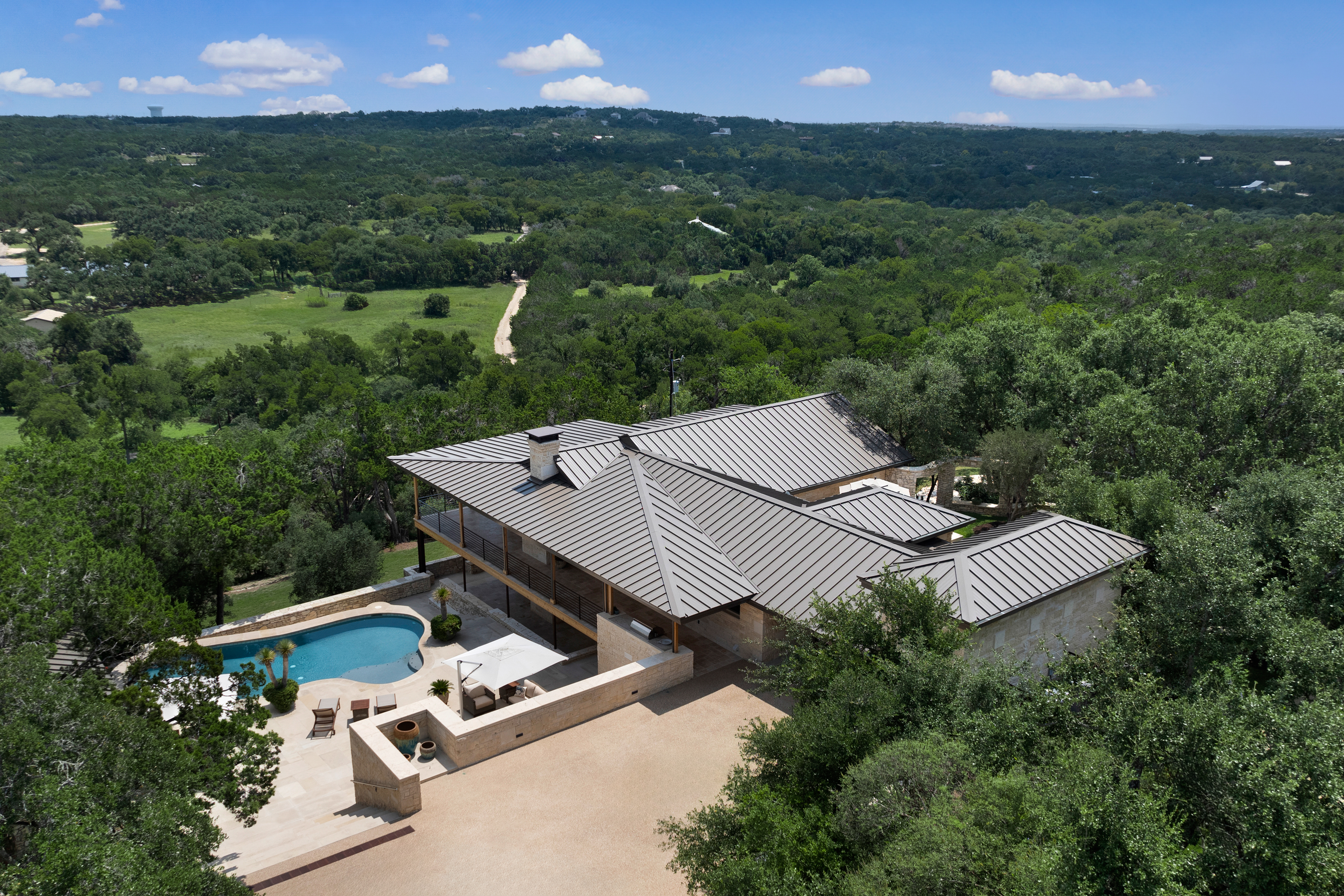 9102 North Madrone Trail 