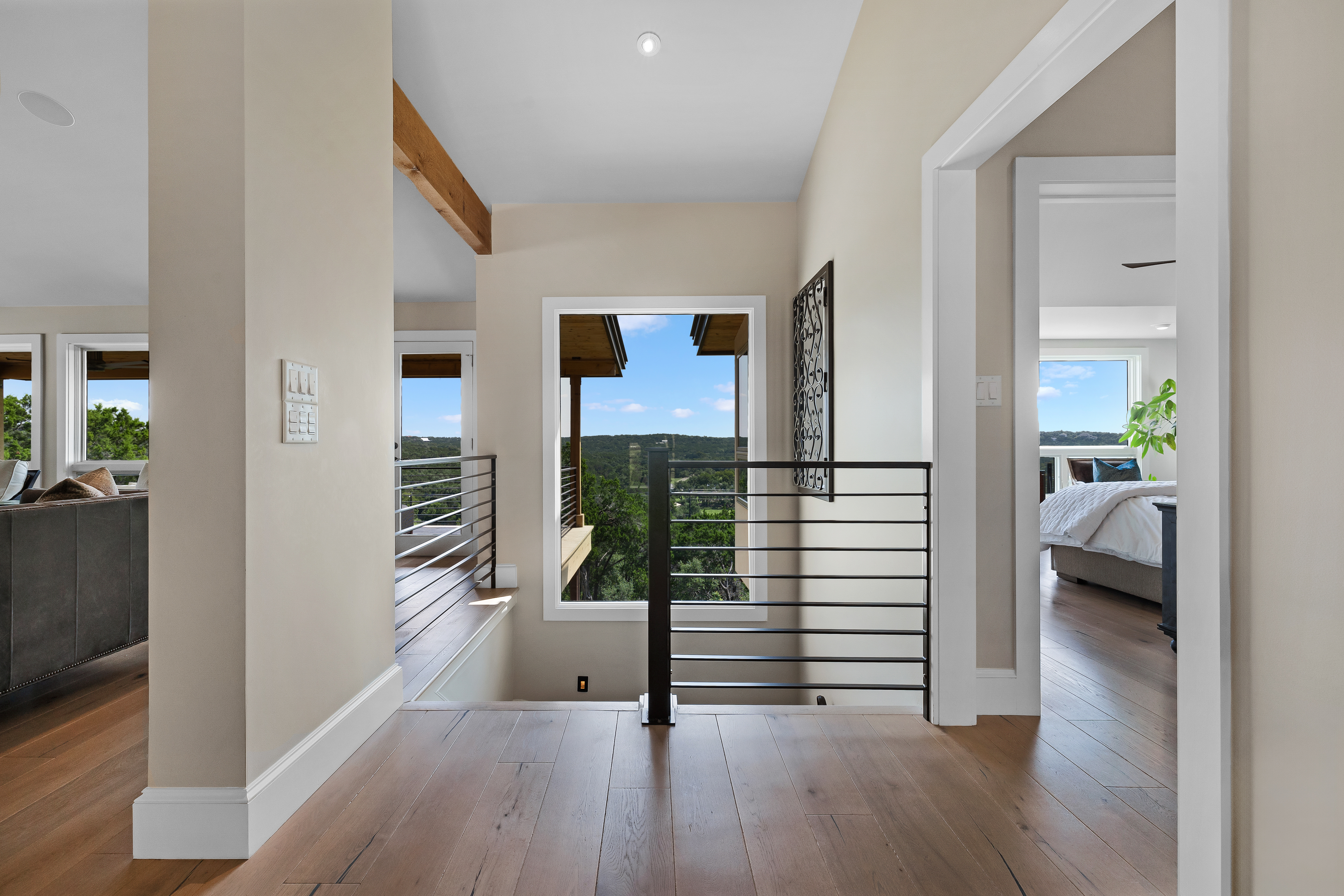 9102 North Madrone Trail 