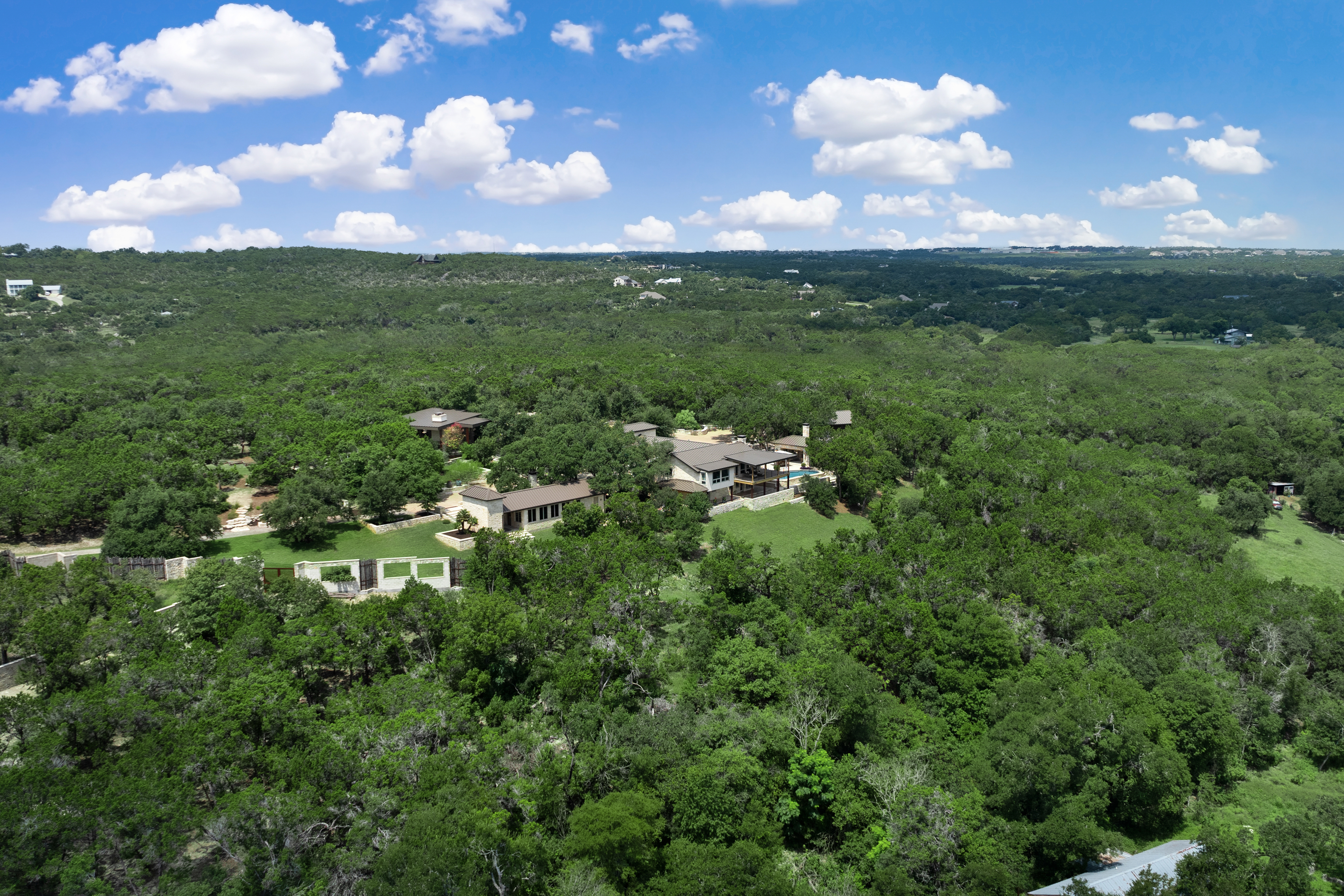 9102 North Madrone Trail 
