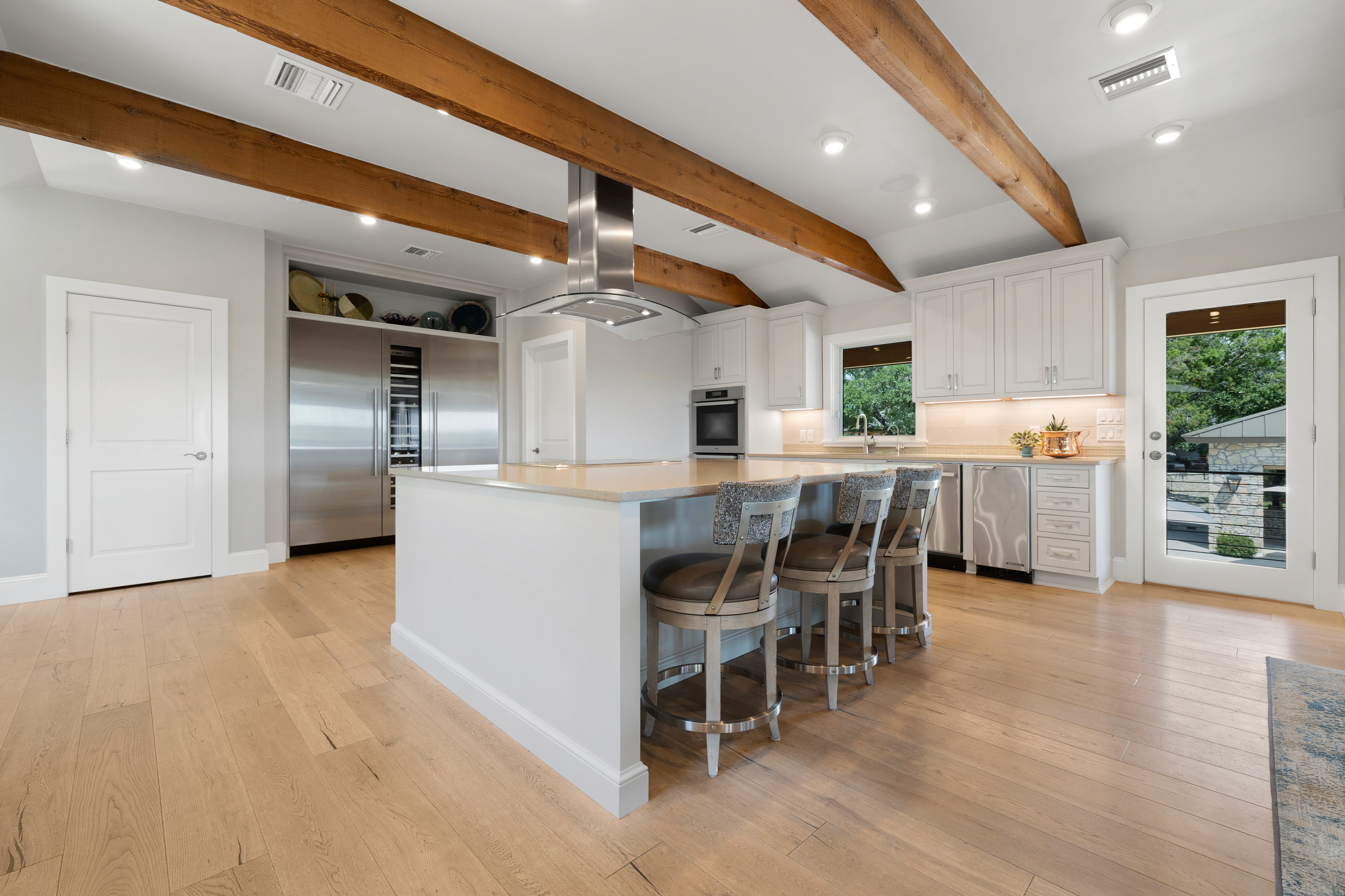 9102 North Madrone Trail 