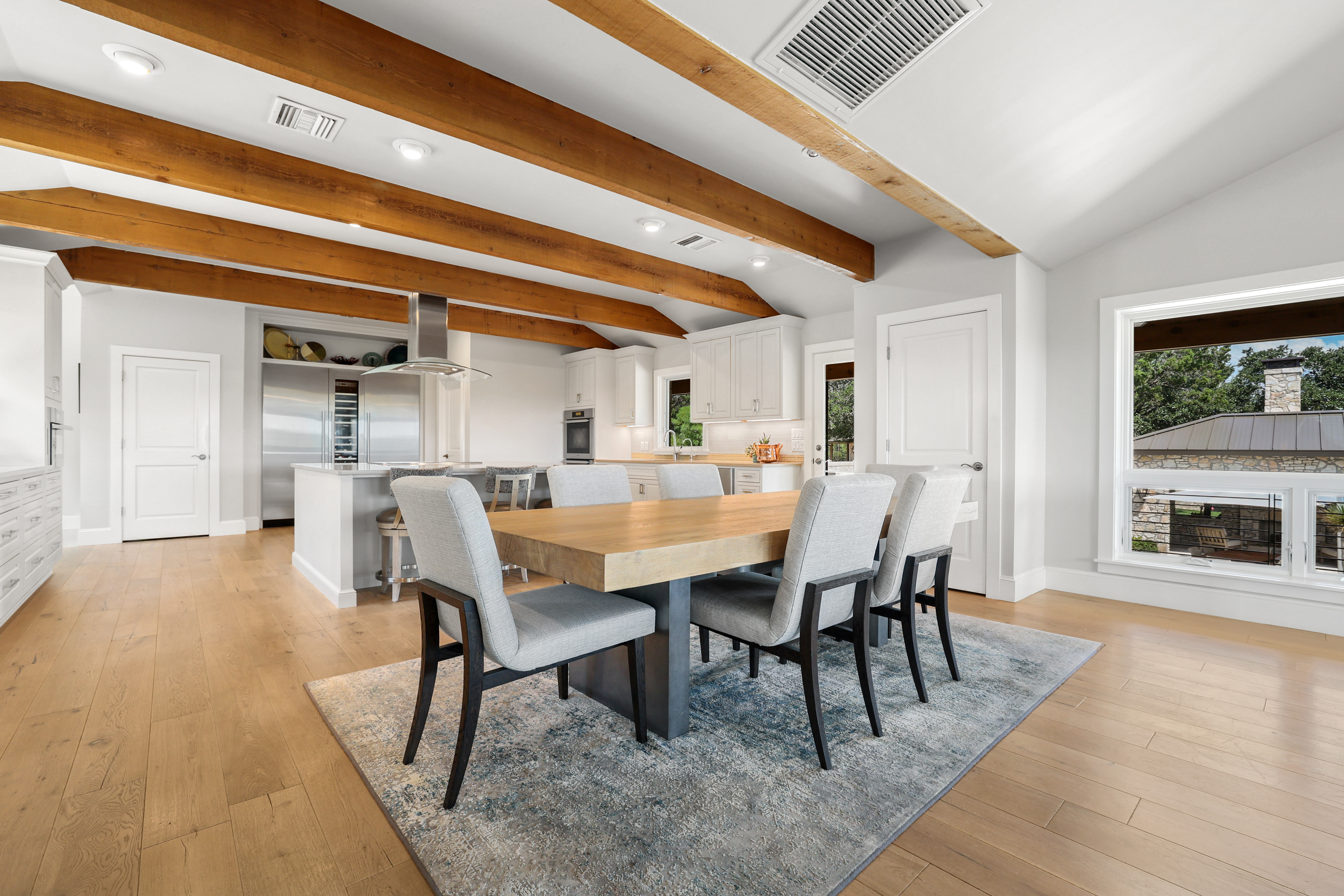 9102 North Madrone Trail 
