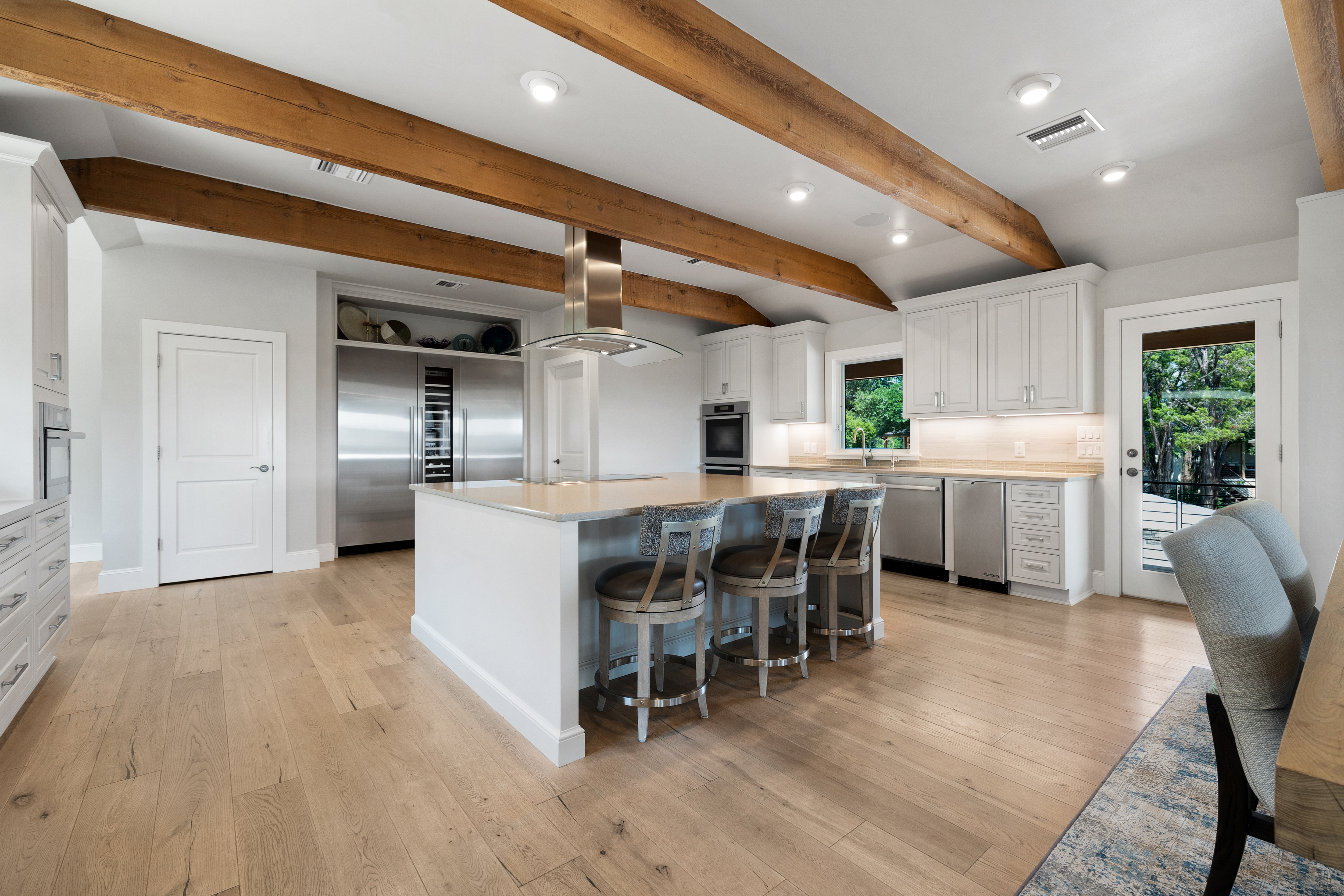 9102 North Madrone Trail 