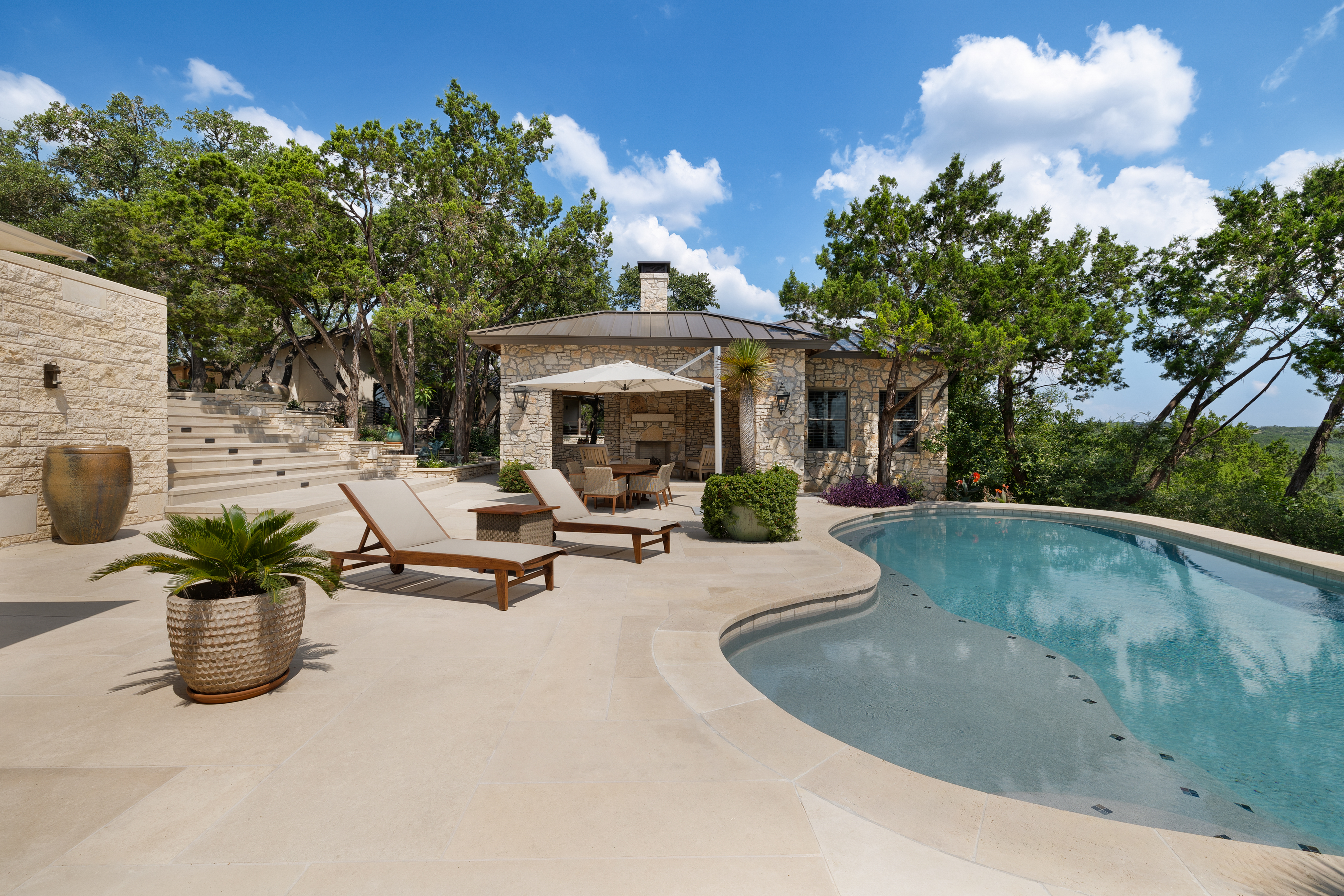 9102 North Madrone Trail 