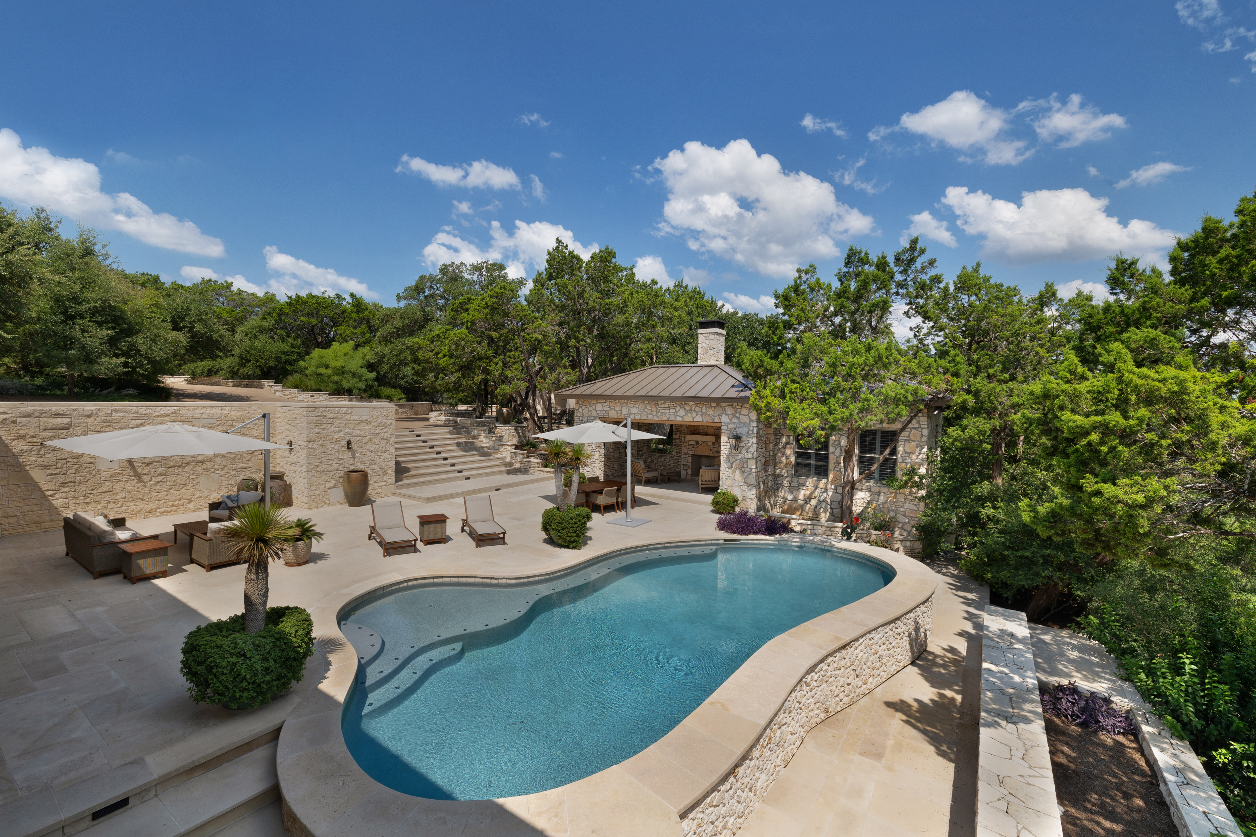 9102 North Madrone Trail 