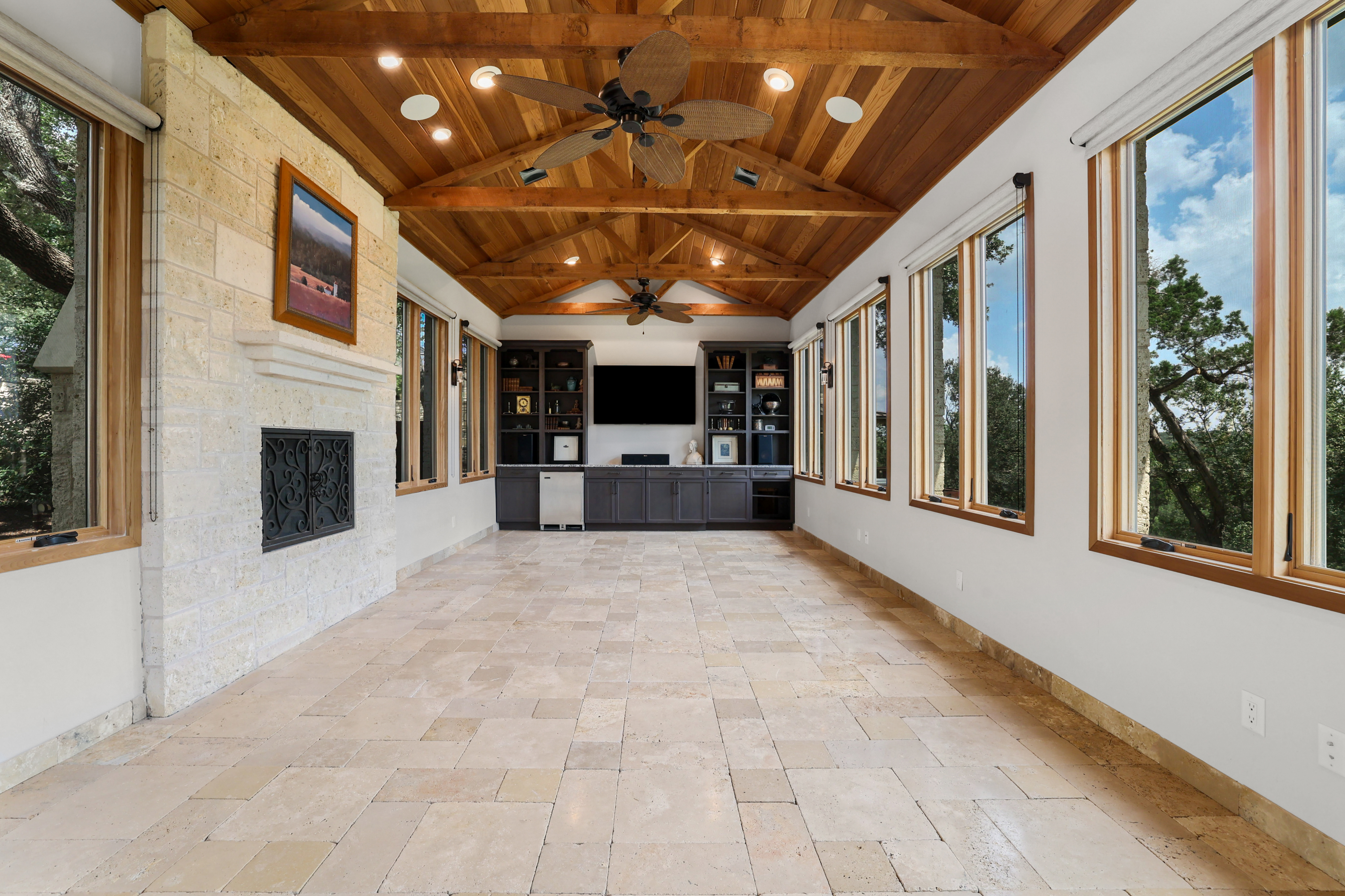 9102 North Madrone Trail 