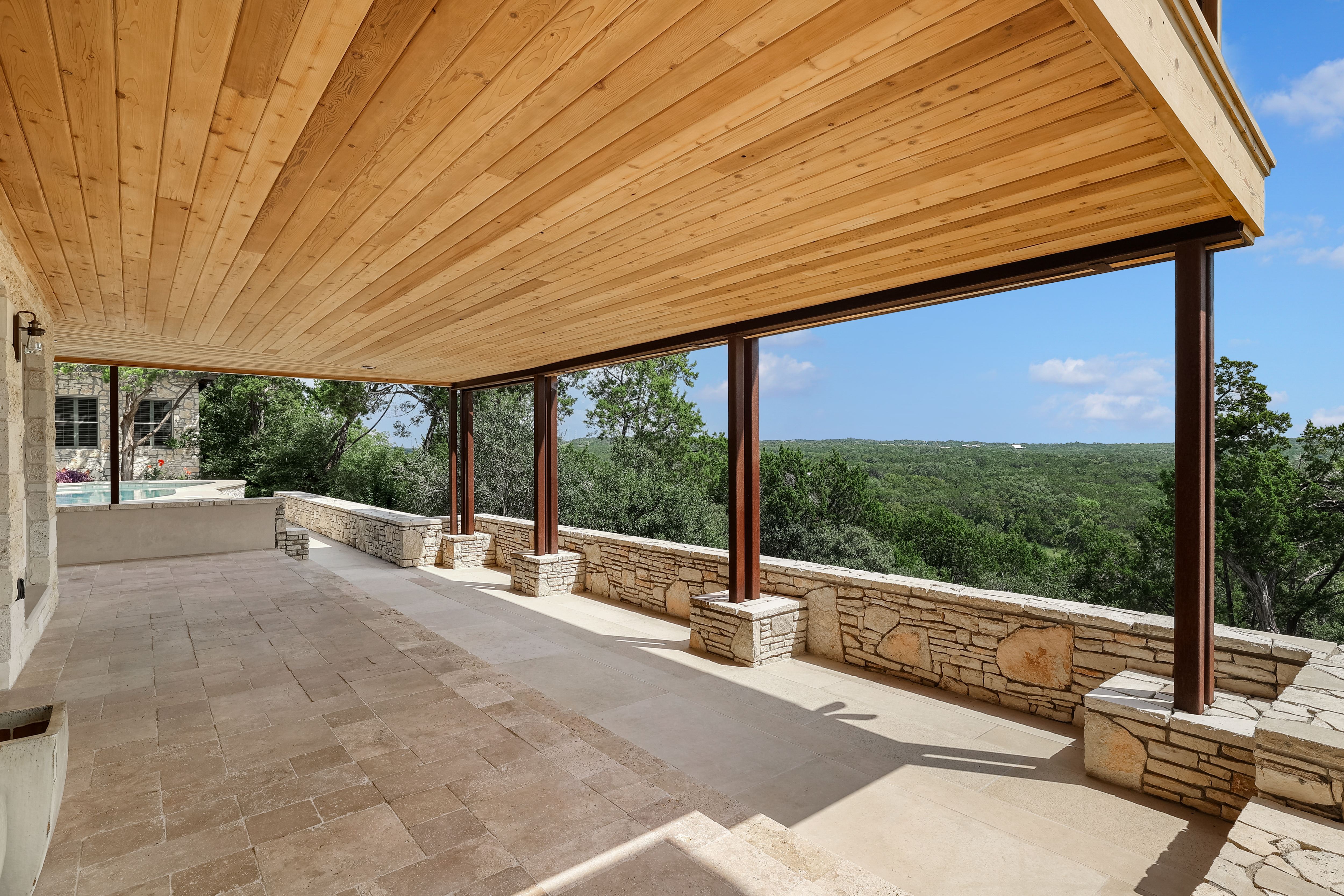 9102 North Madrone Trail 