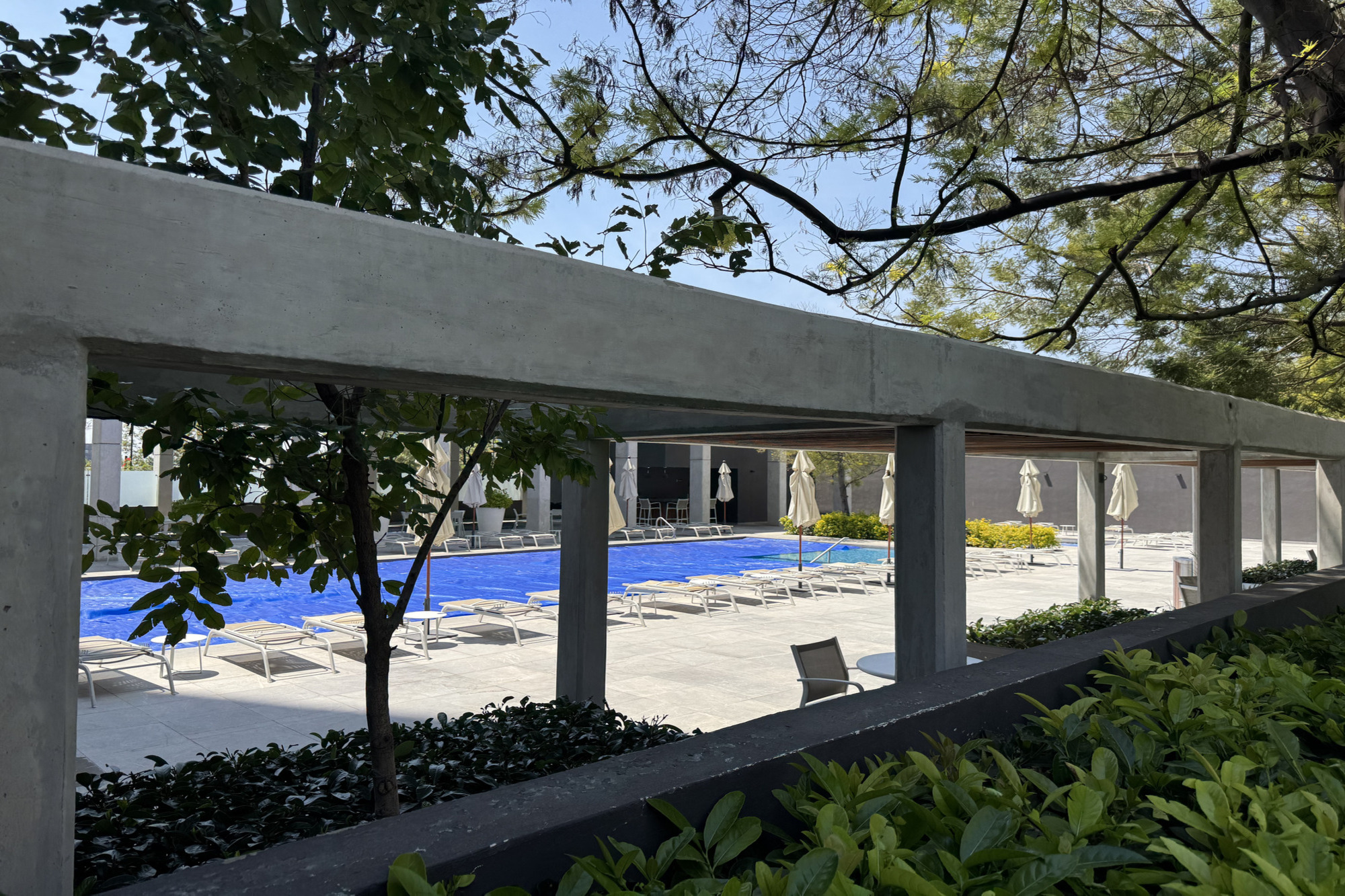 ALEGRA PENT GARDEN B