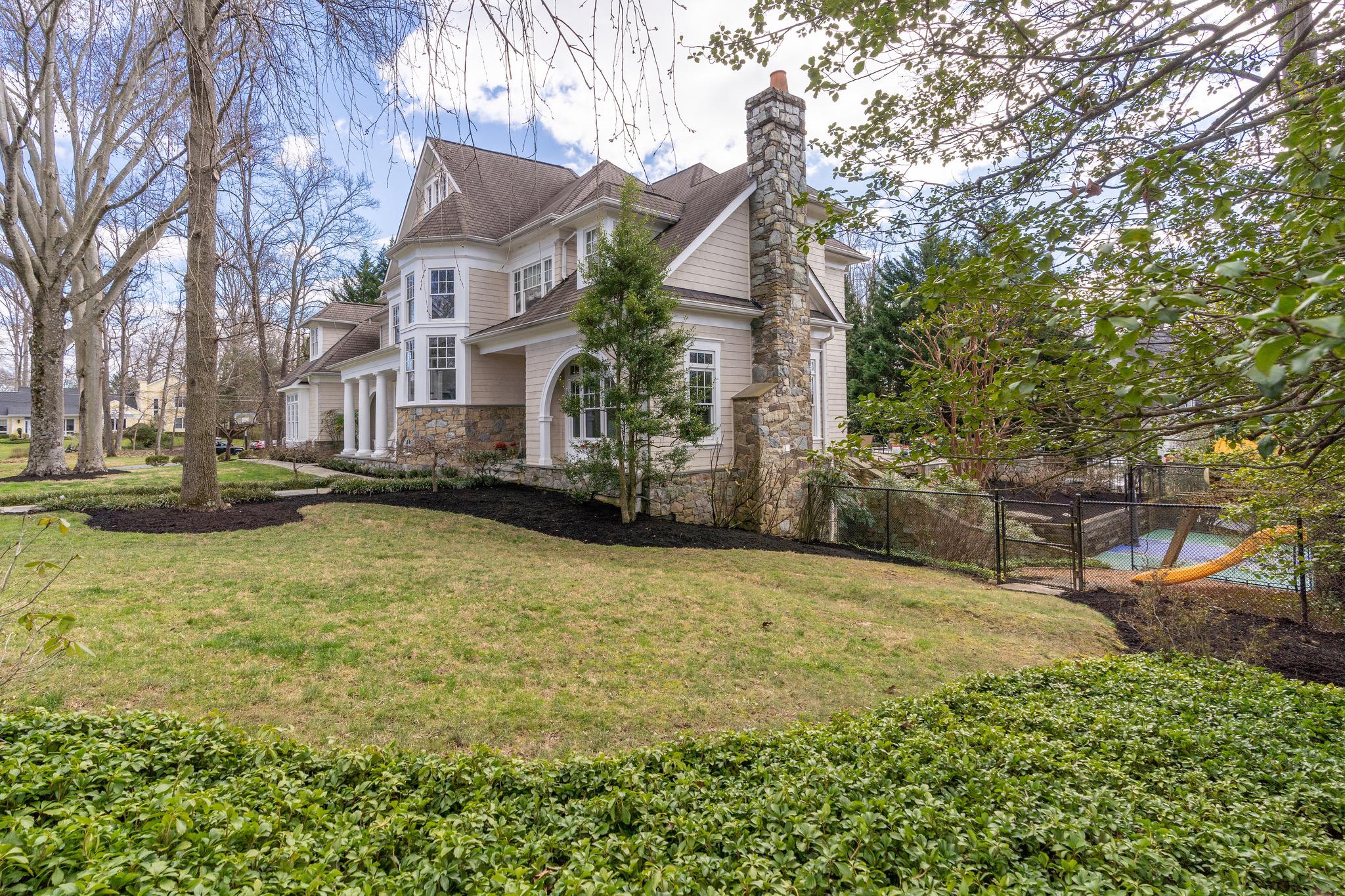 9200 Beech Hill Drive 
