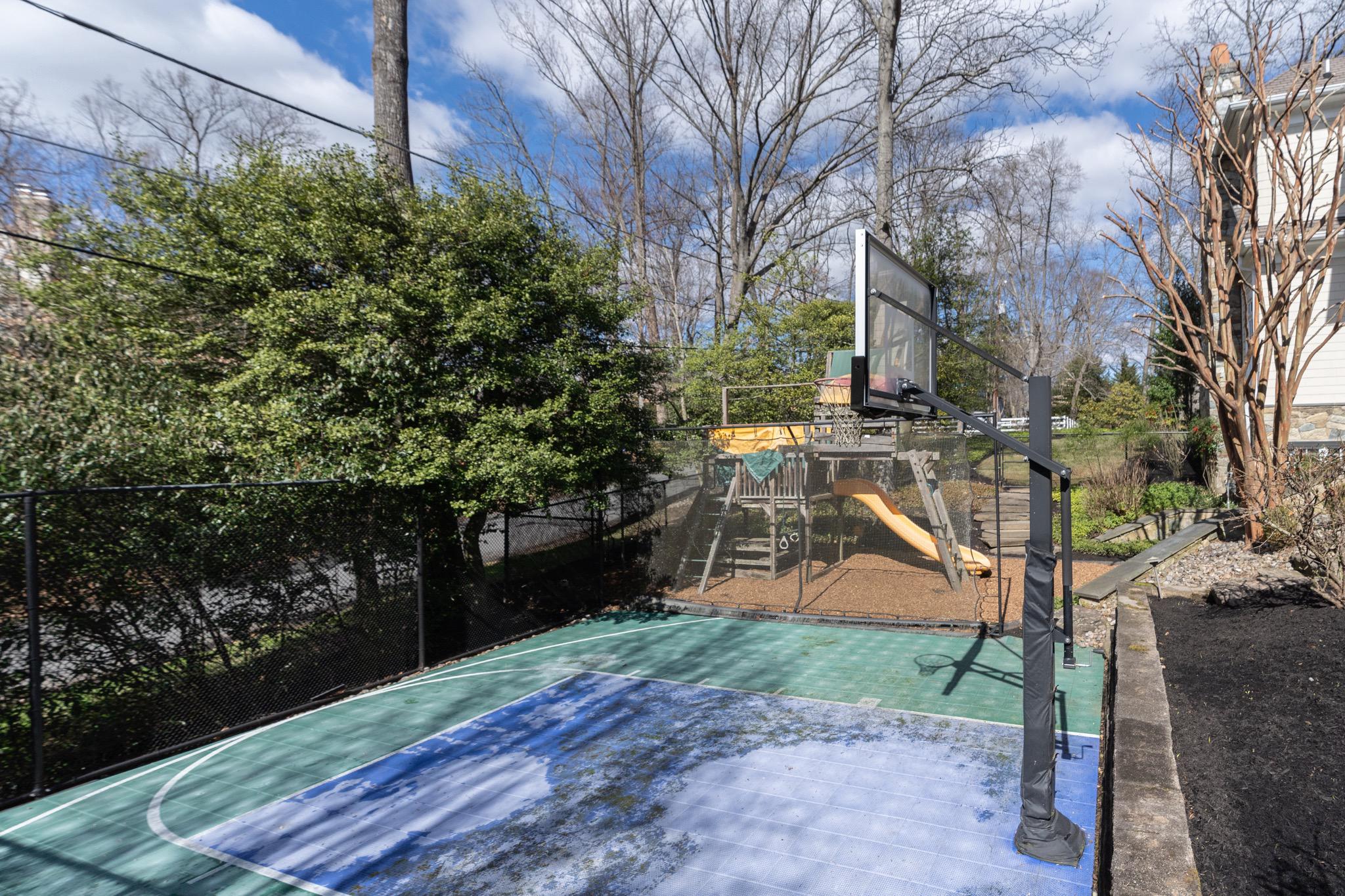 9200 Beech Hill Drive 