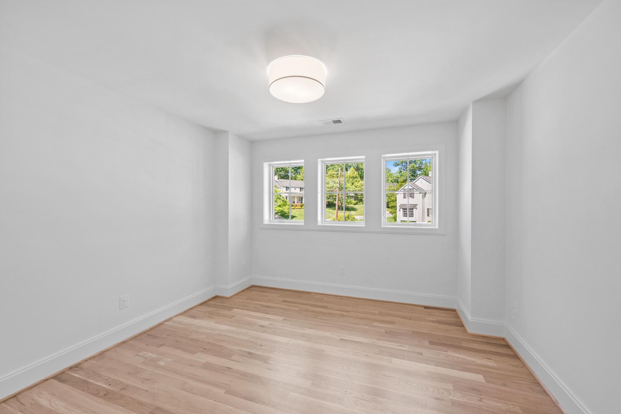 9622 Parkwood Drive