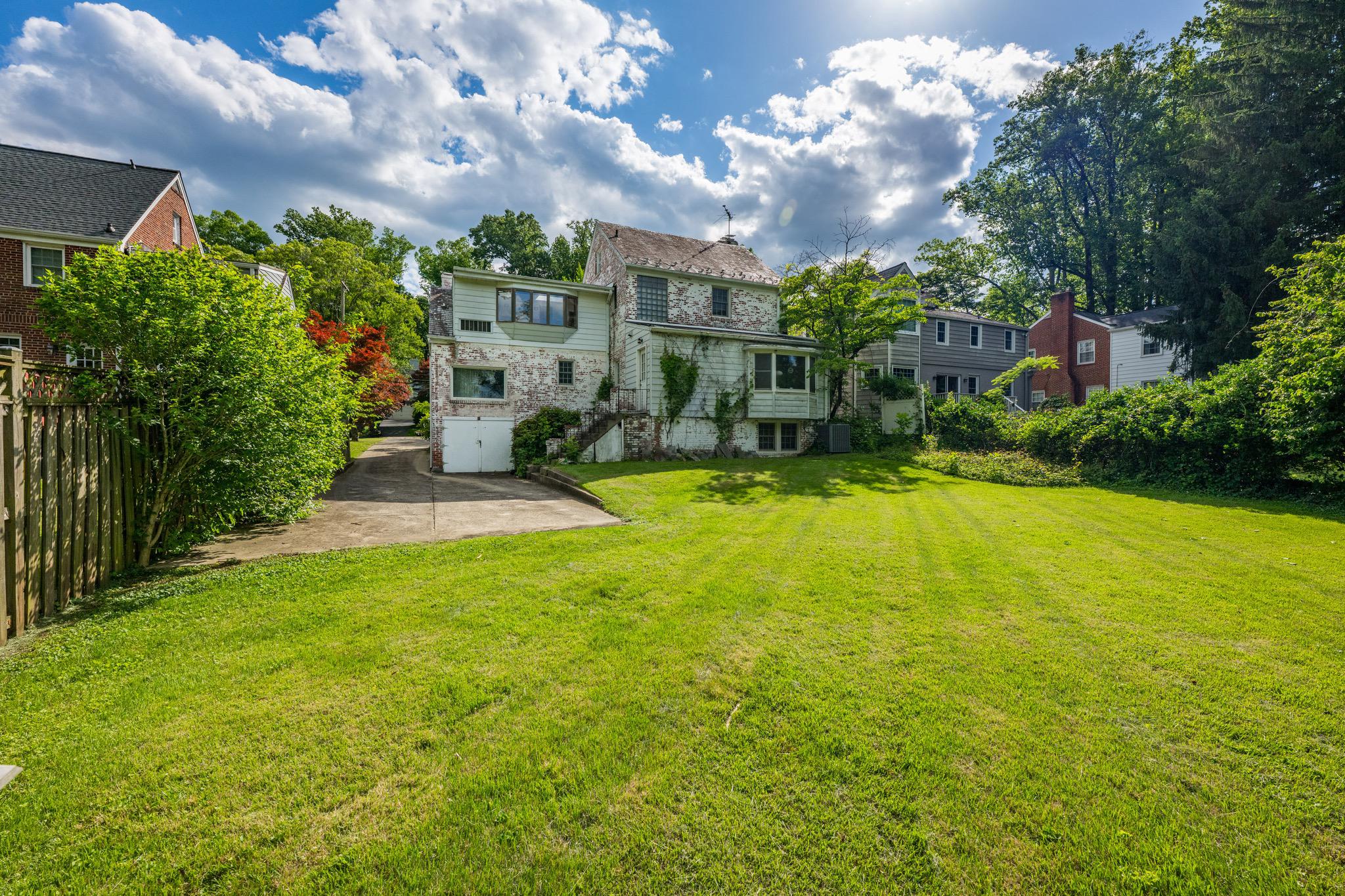 5905 Wilson Lane