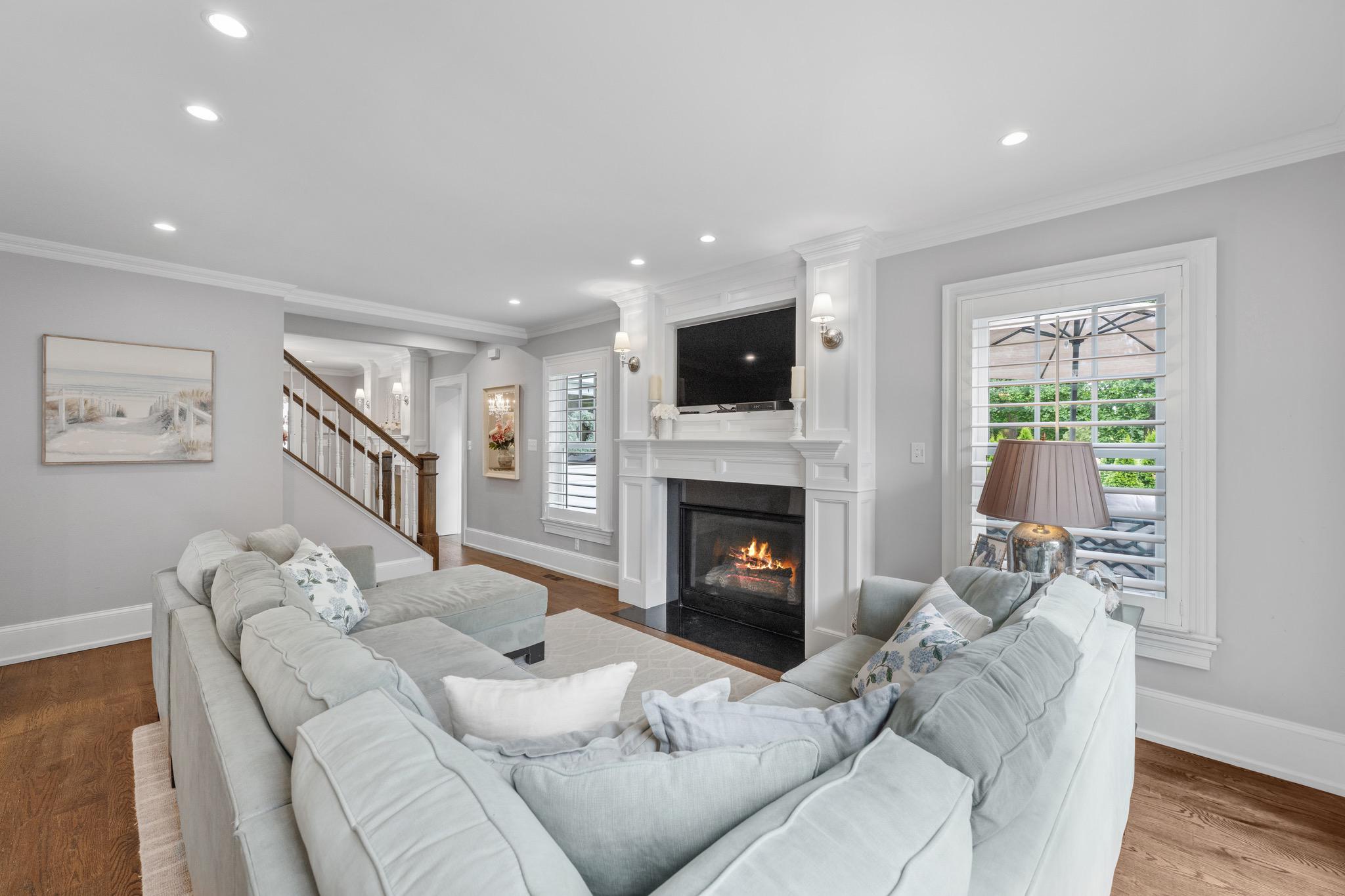 4400 Highland Avenue