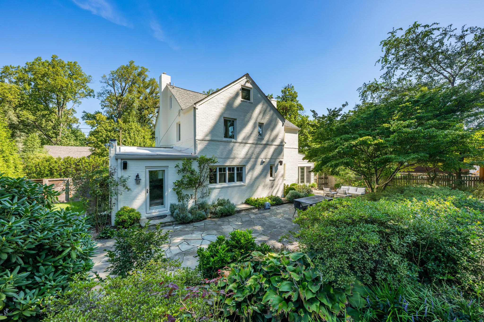 3904 Saul Road