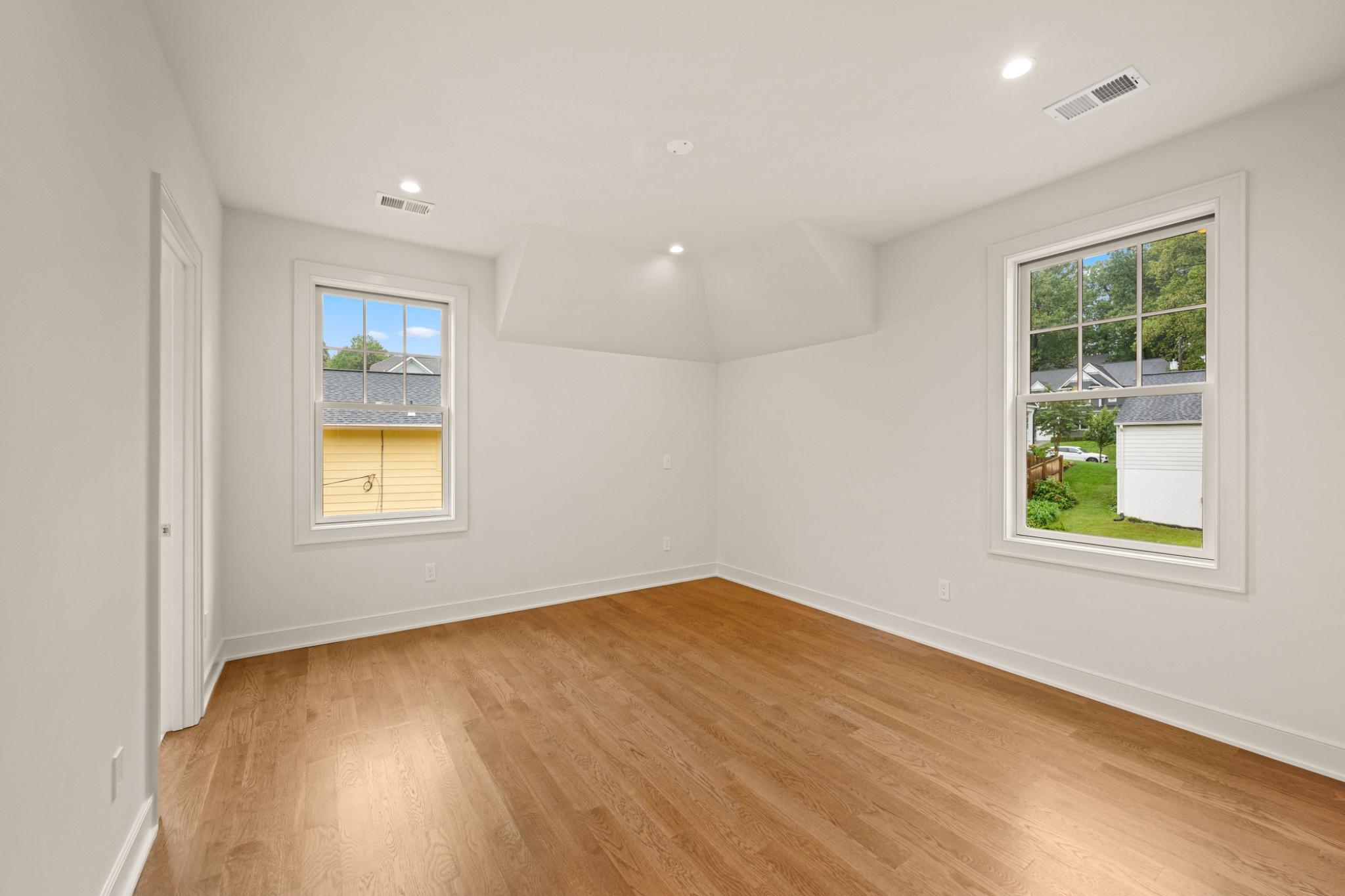 7608 Leesburg Drive