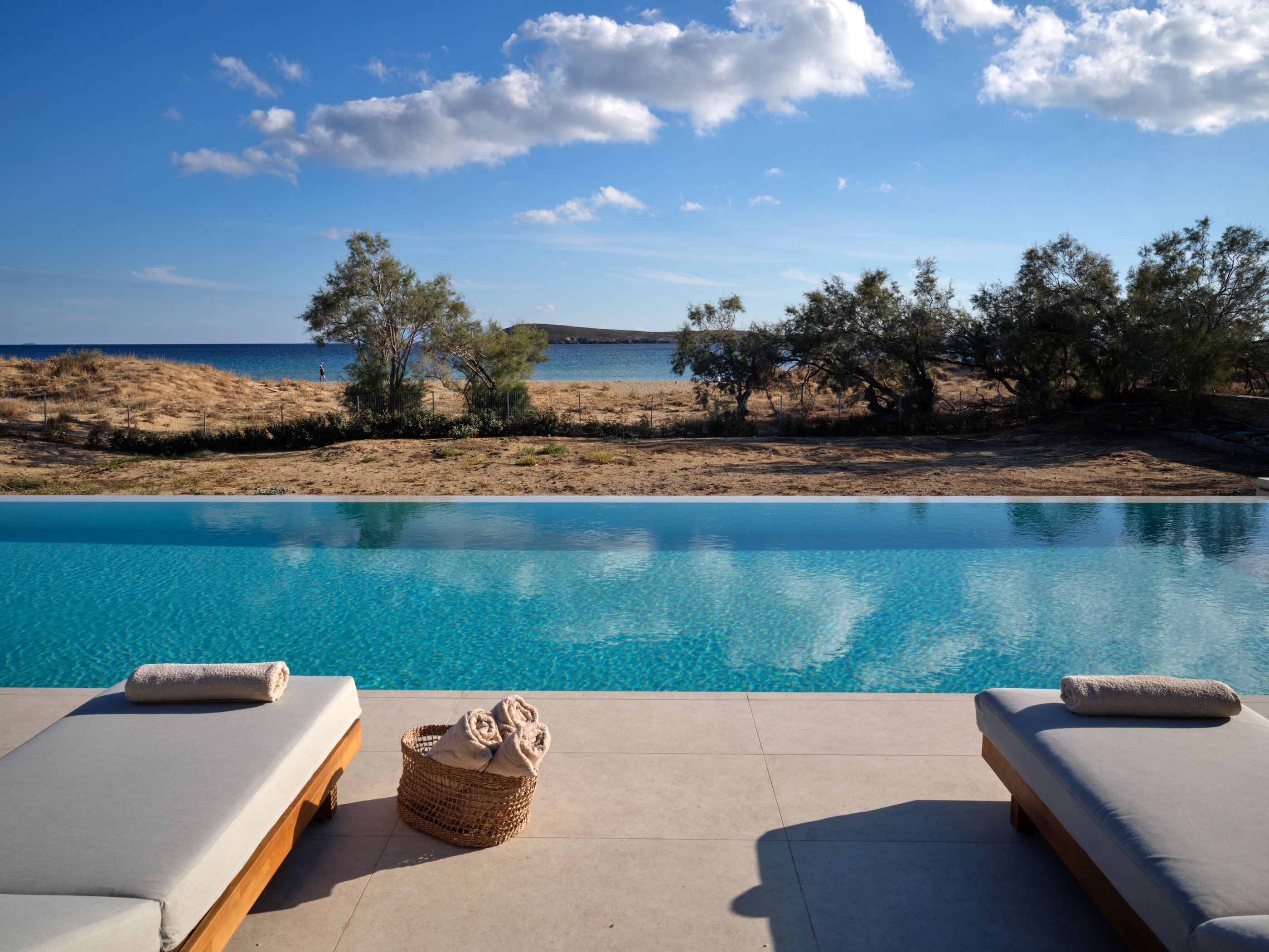 Paros Noema