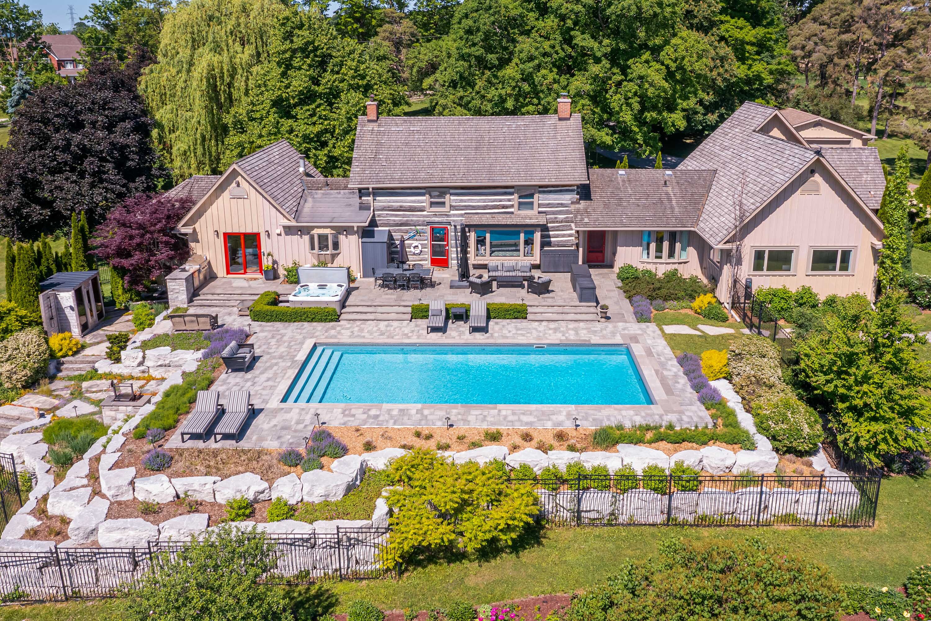 995611 Mono-Adjala Townline, Rosemont