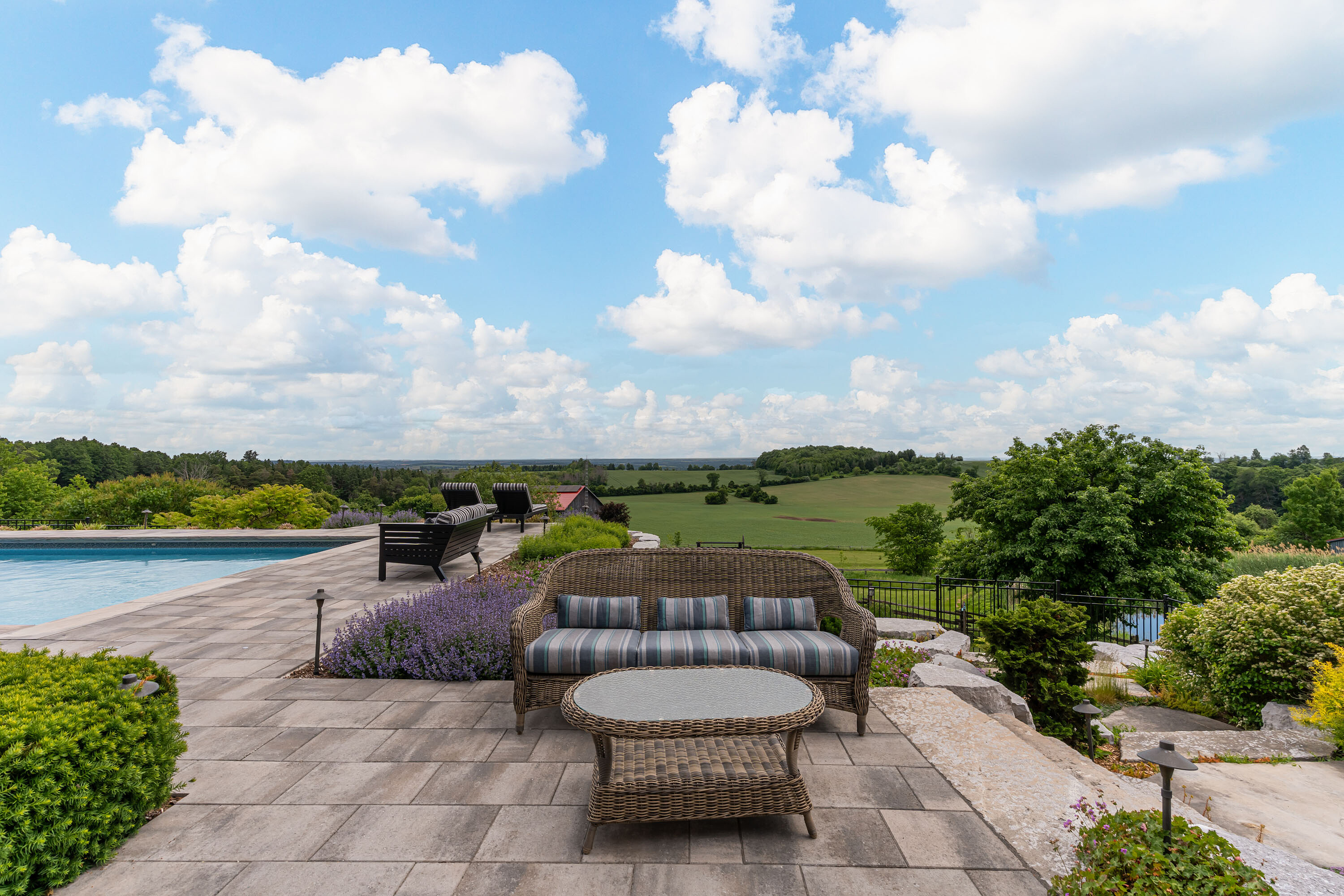 995611 Mono-Adjala Townline, Rosemont