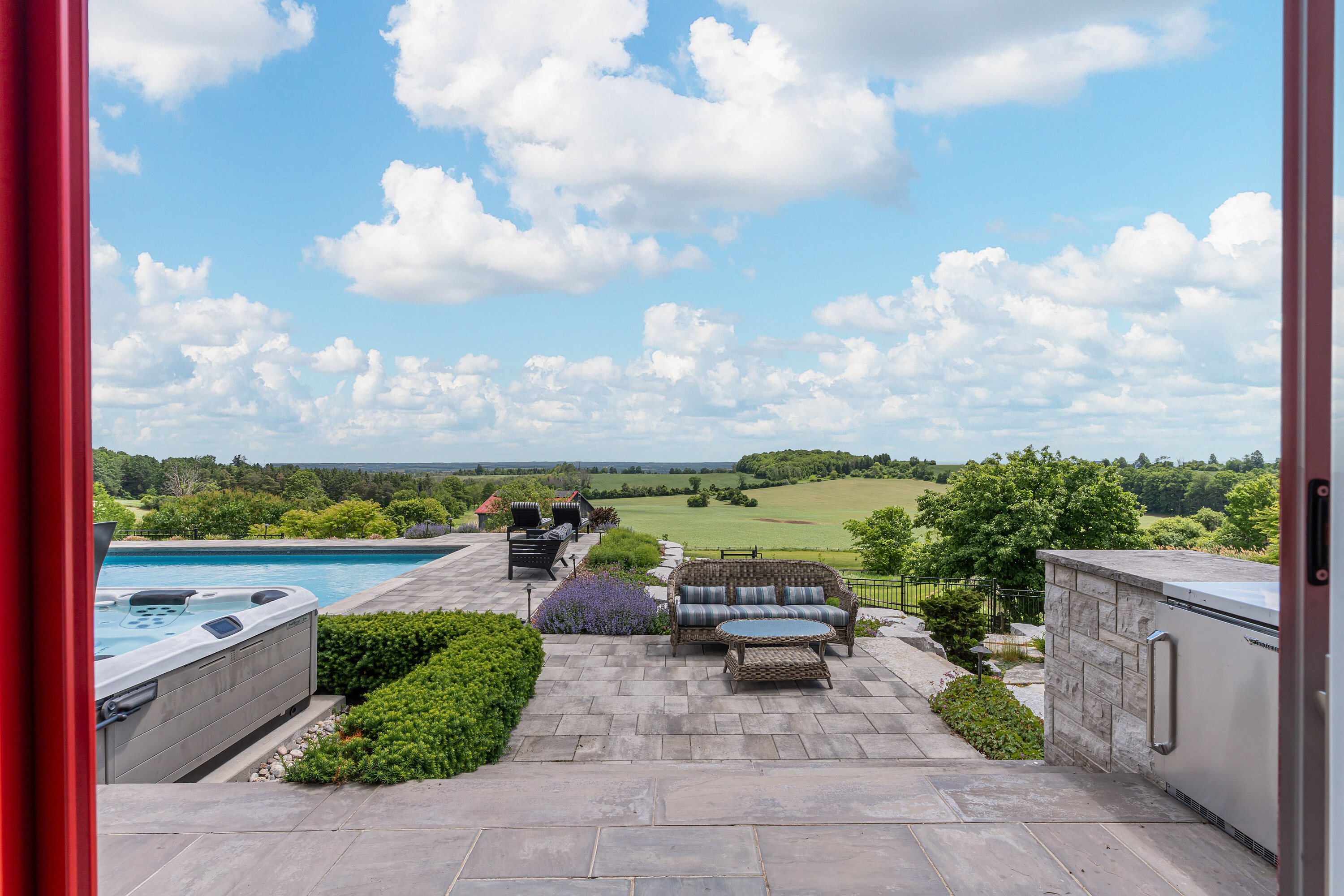 995611 Mono-Adjala Townline, Rosemont