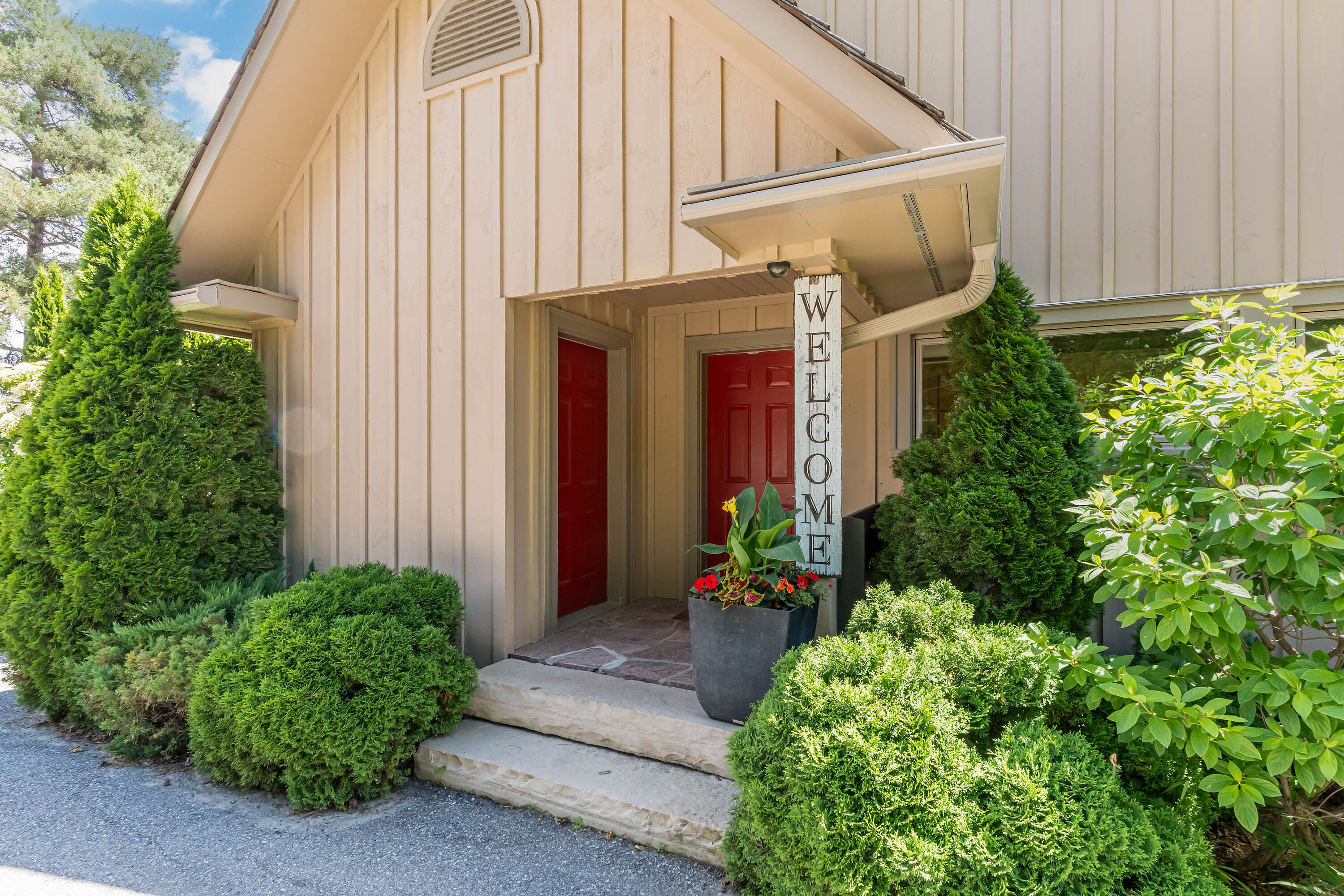 995611 Mono-Adjala Townline, Rosemont