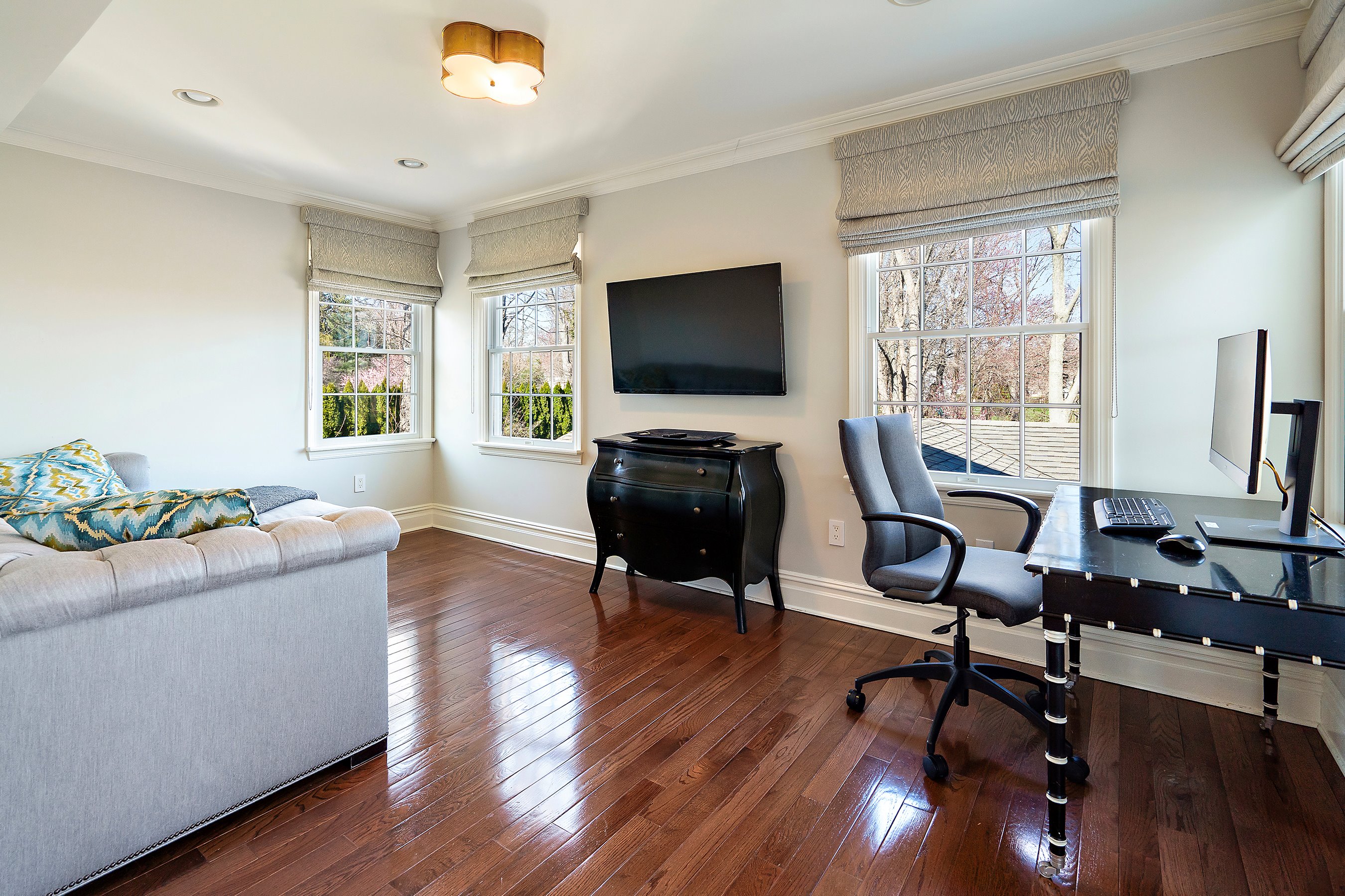 33 Oakes Rd
