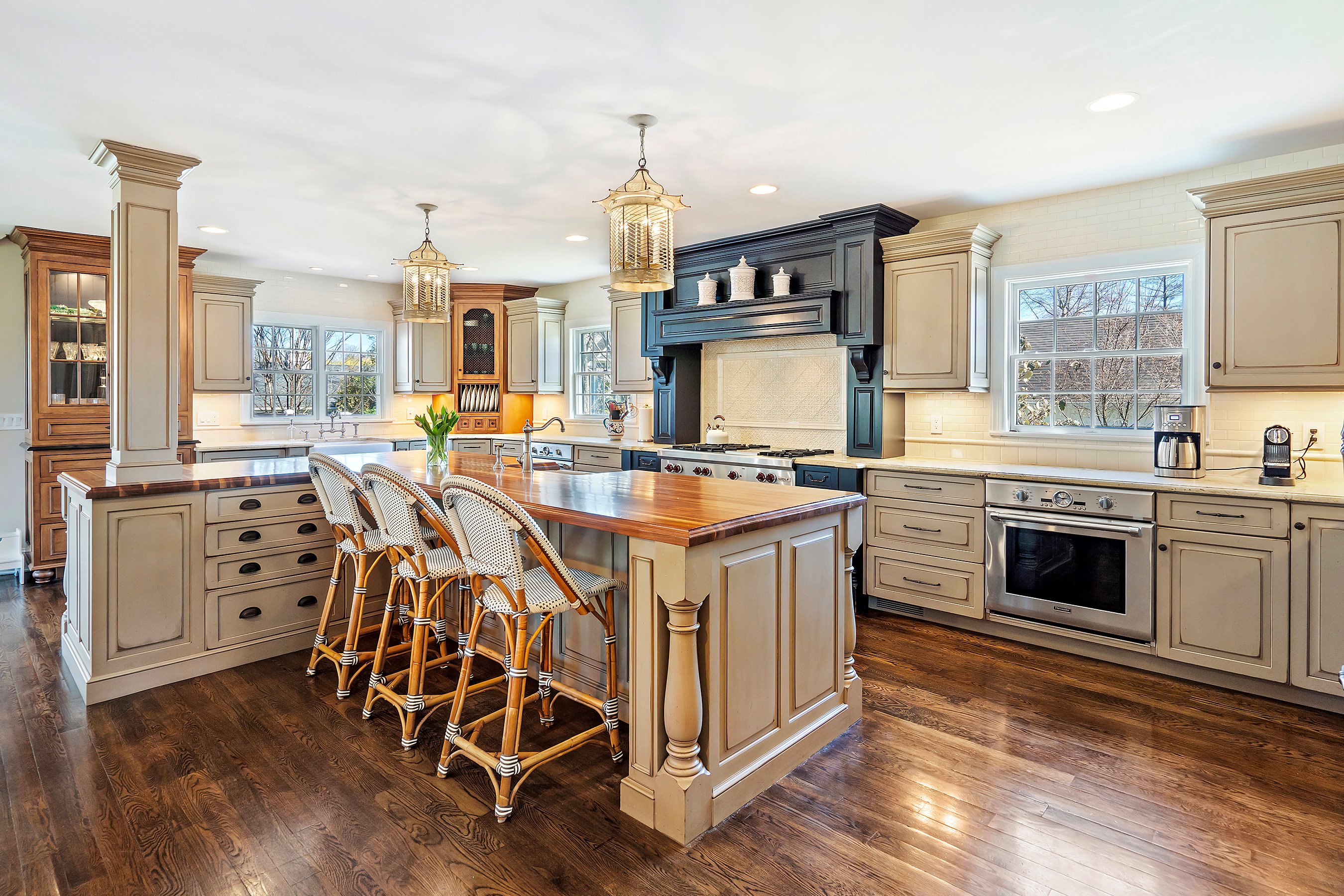 33 Oakes Rd