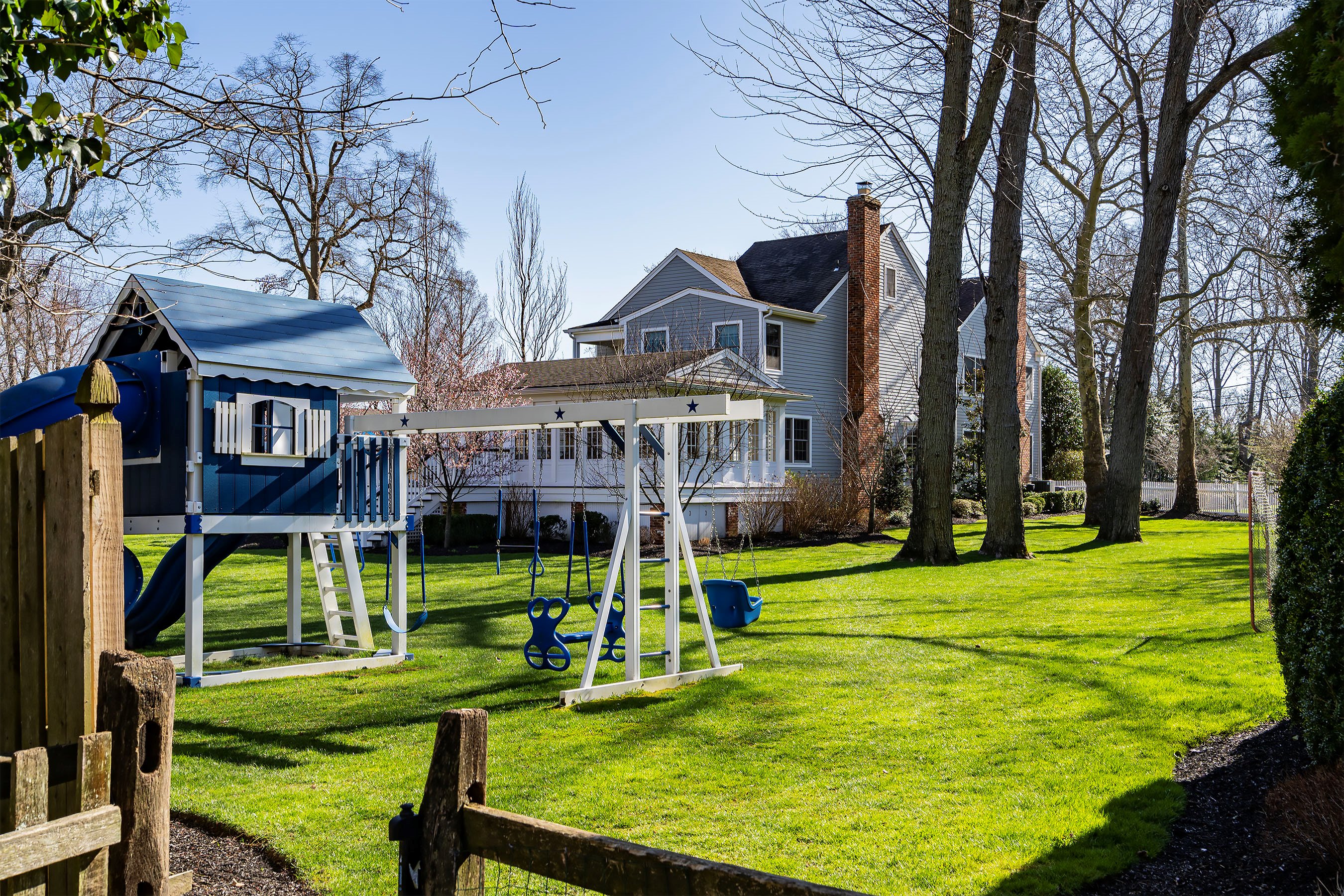 33 Oakes Rd