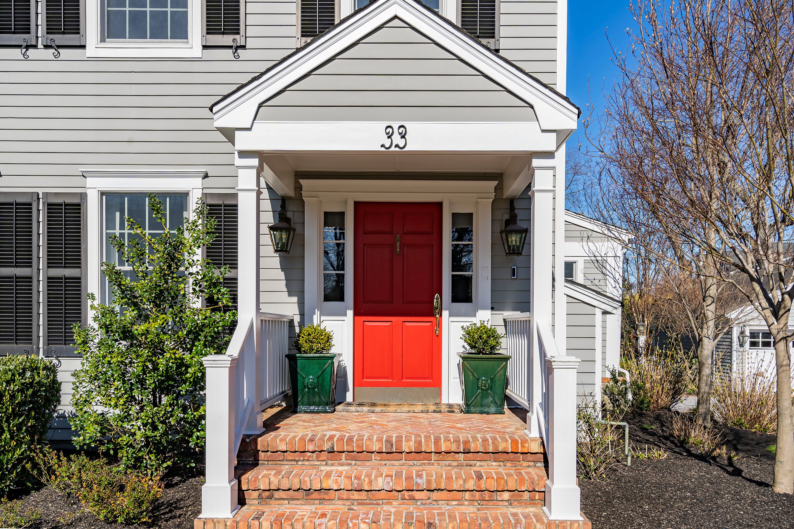 33 Oakes Rd
