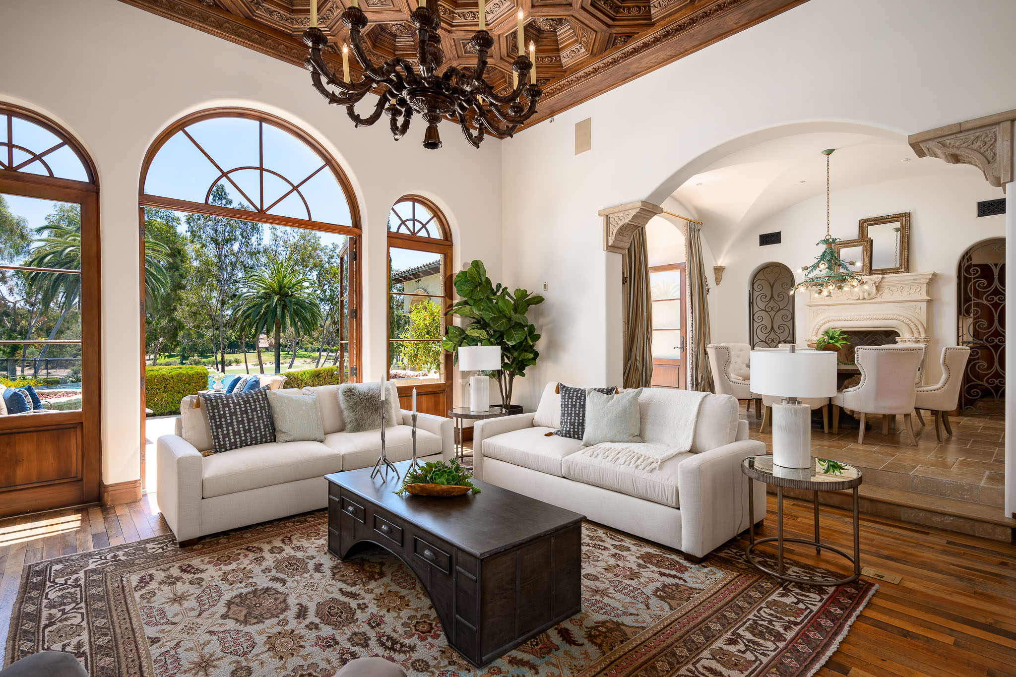 17285 Avenida De Acacias