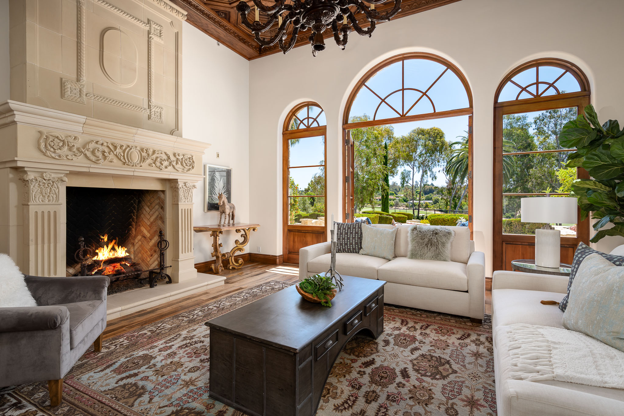 17285 Avenida De Acacias