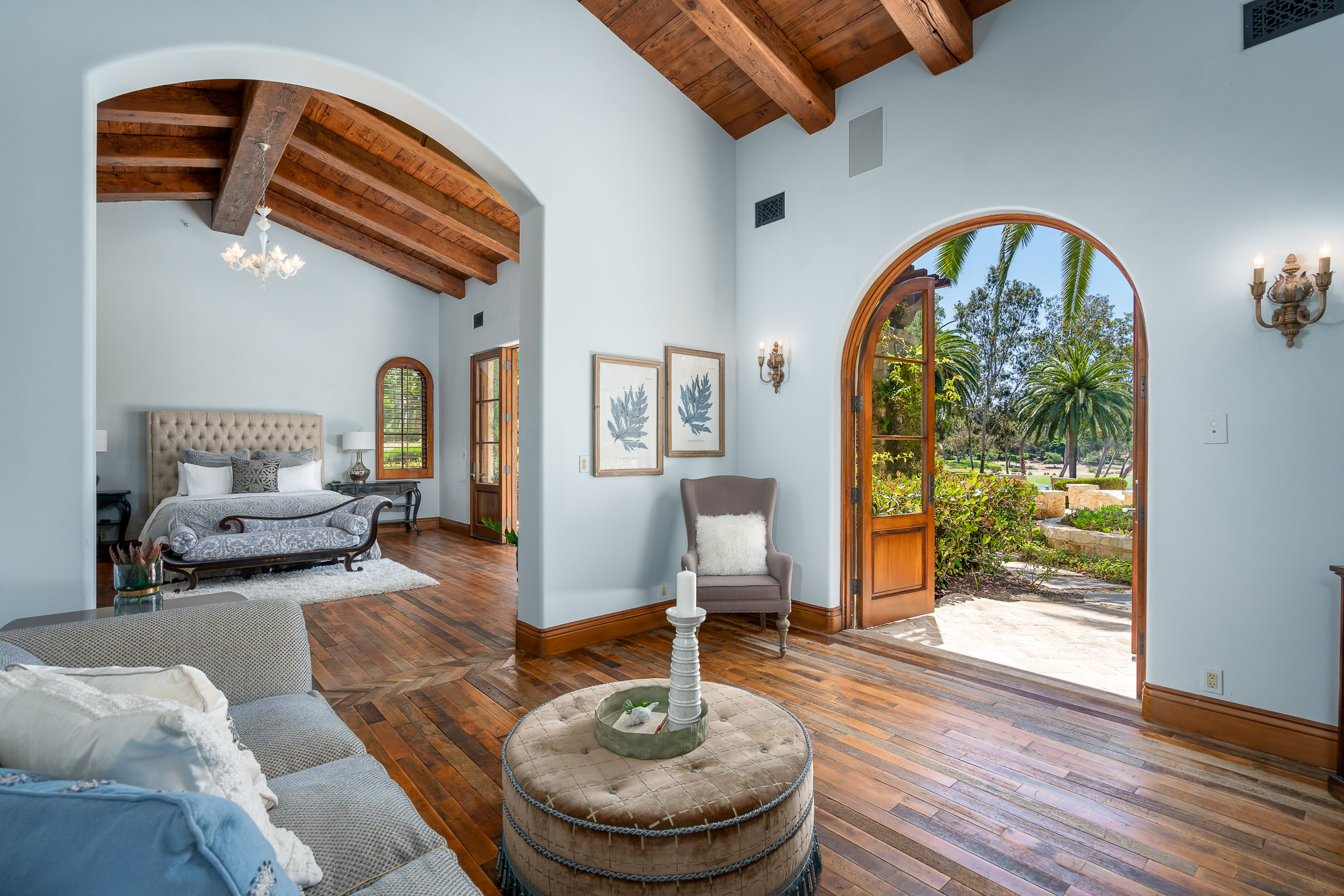 17285 Avenida De Acacias