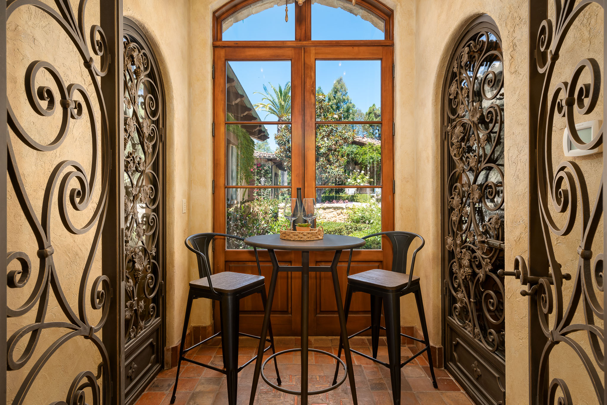 17285 Avenida De Acacias