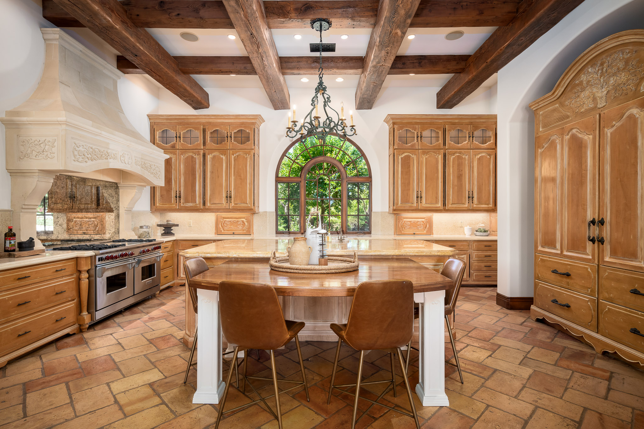 17285 Avenida De Acacias