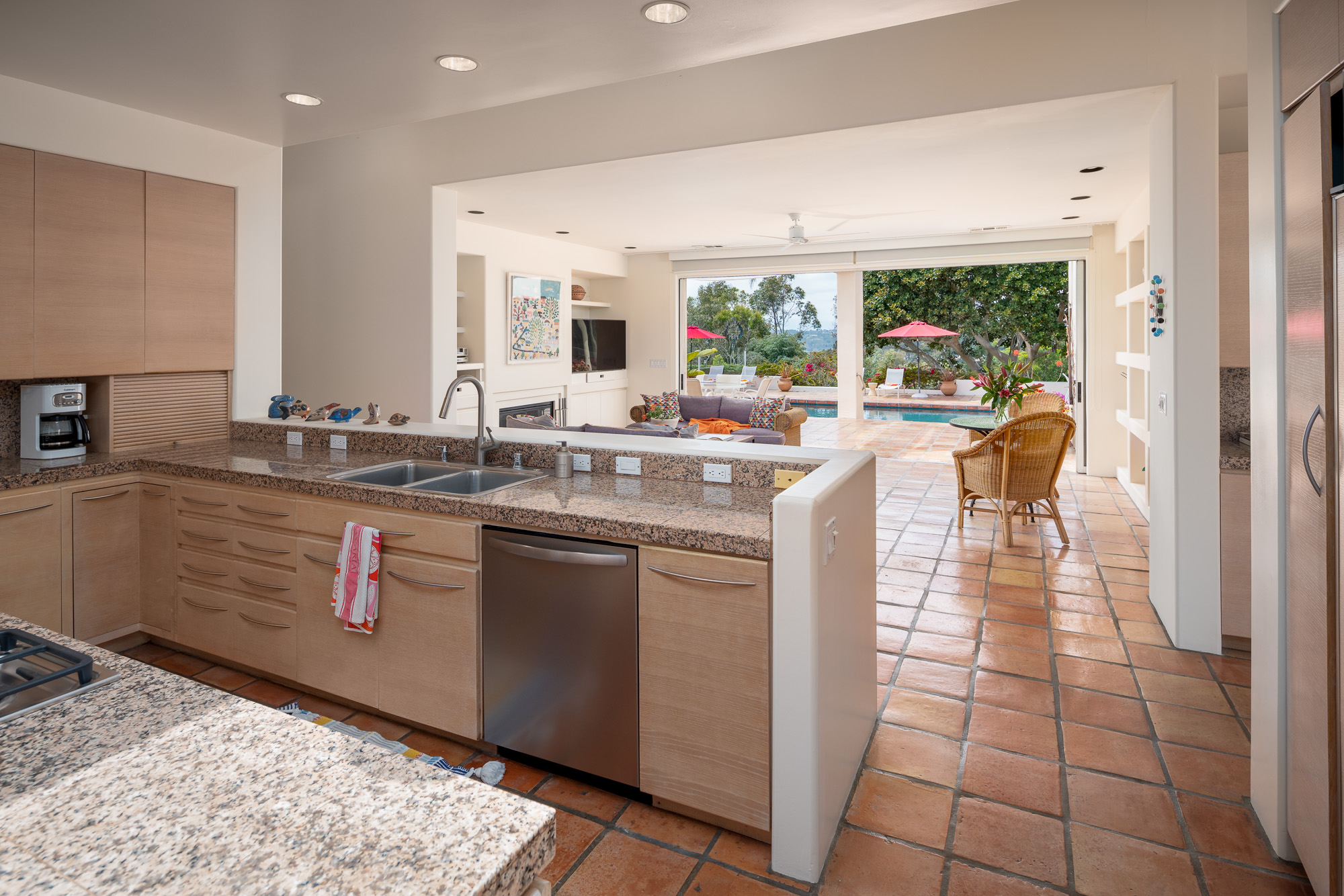 6067 Paseo Valencia 