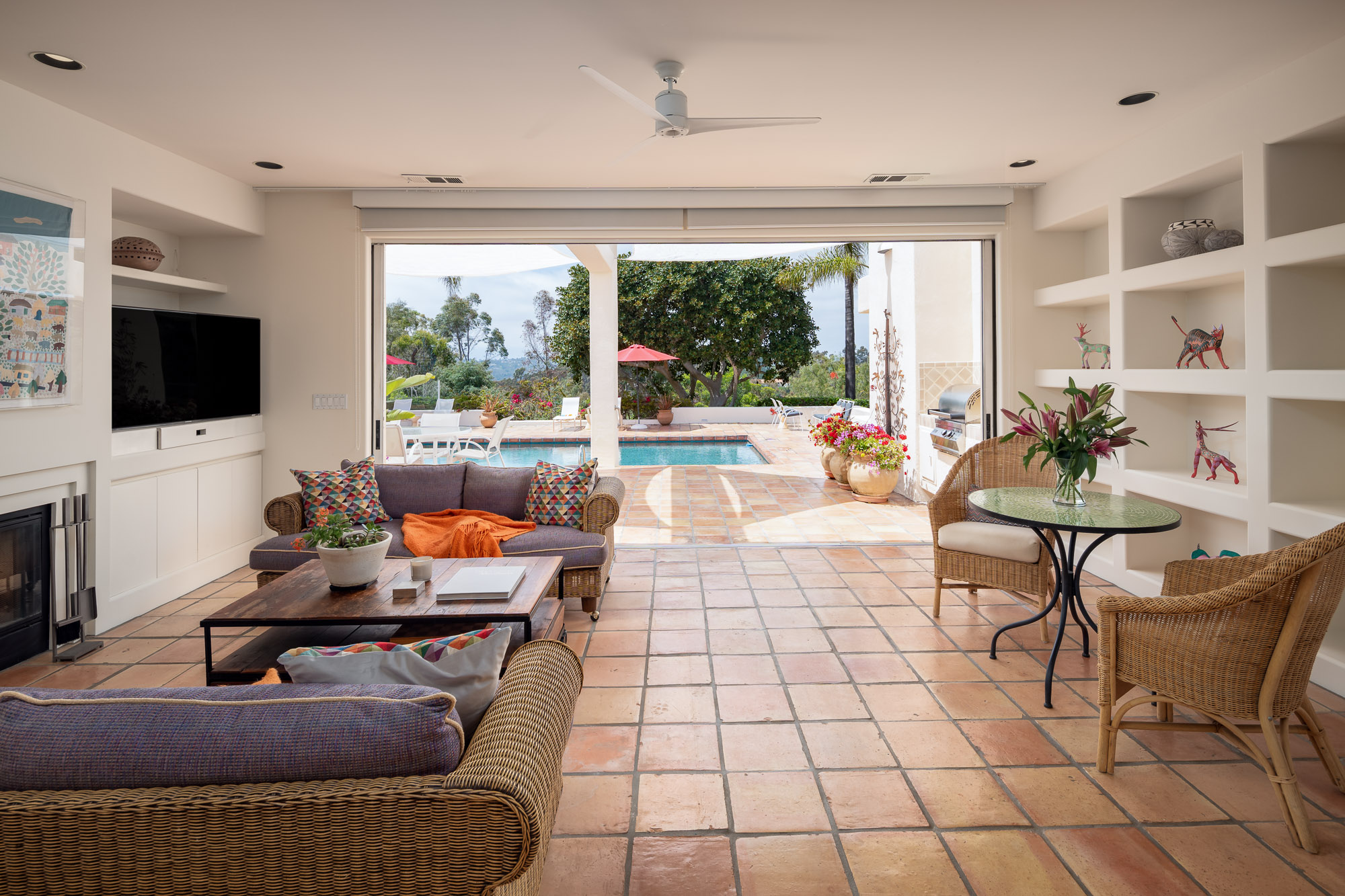 6067 Paseo Valencia 