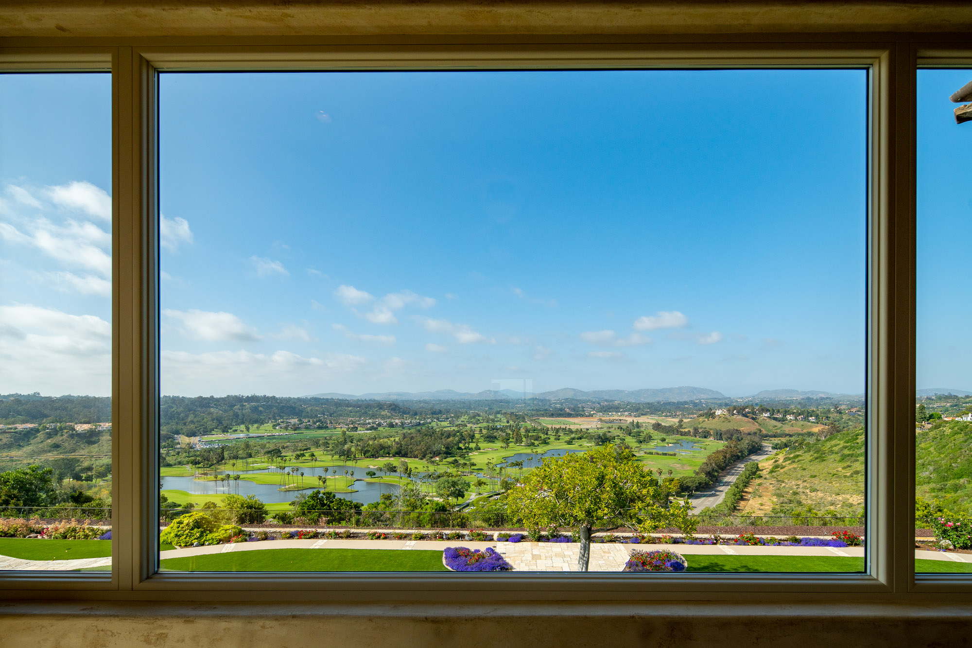 4954 Rancho Del Mar Trail 