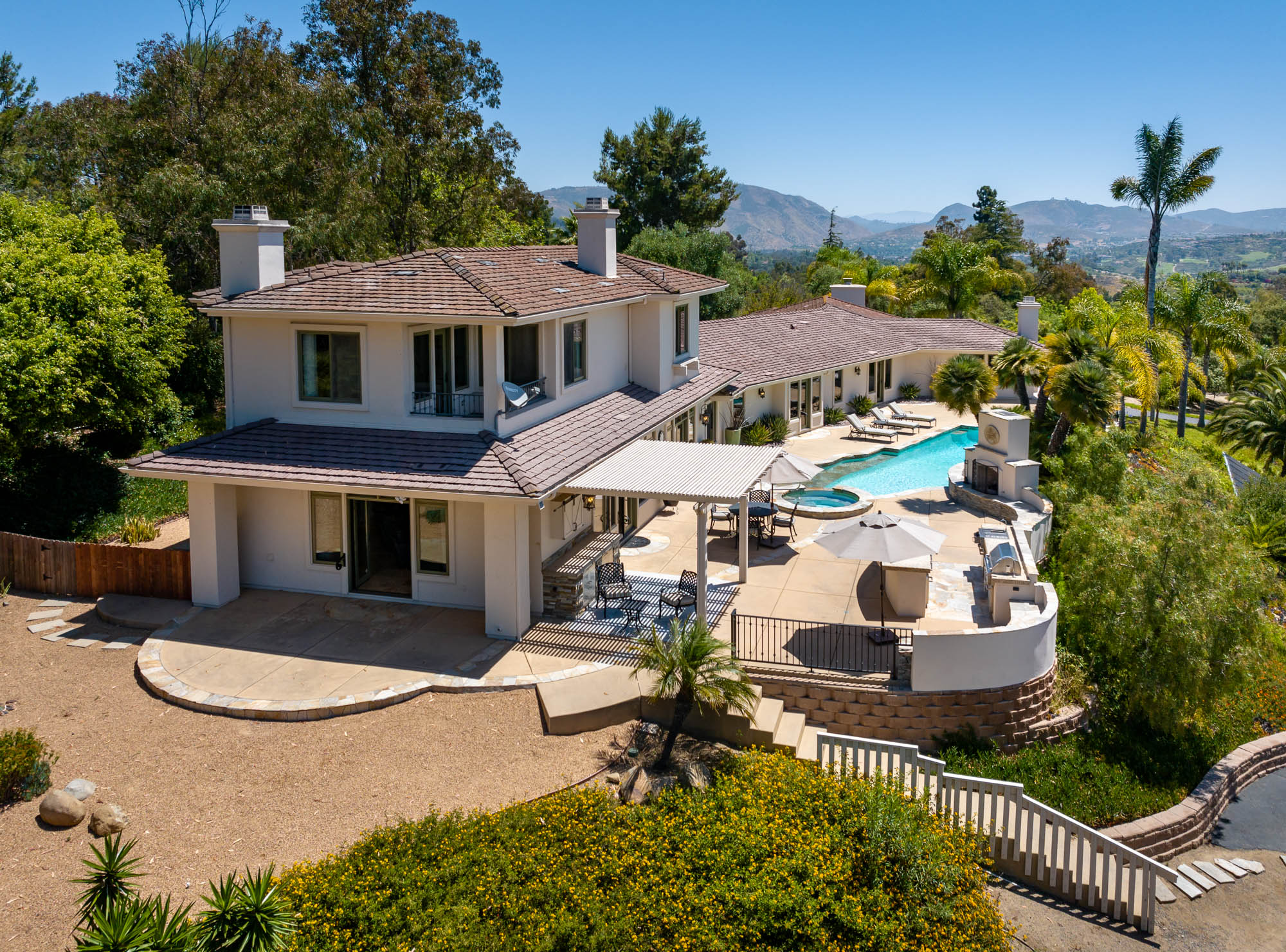 17146 El Mirador 