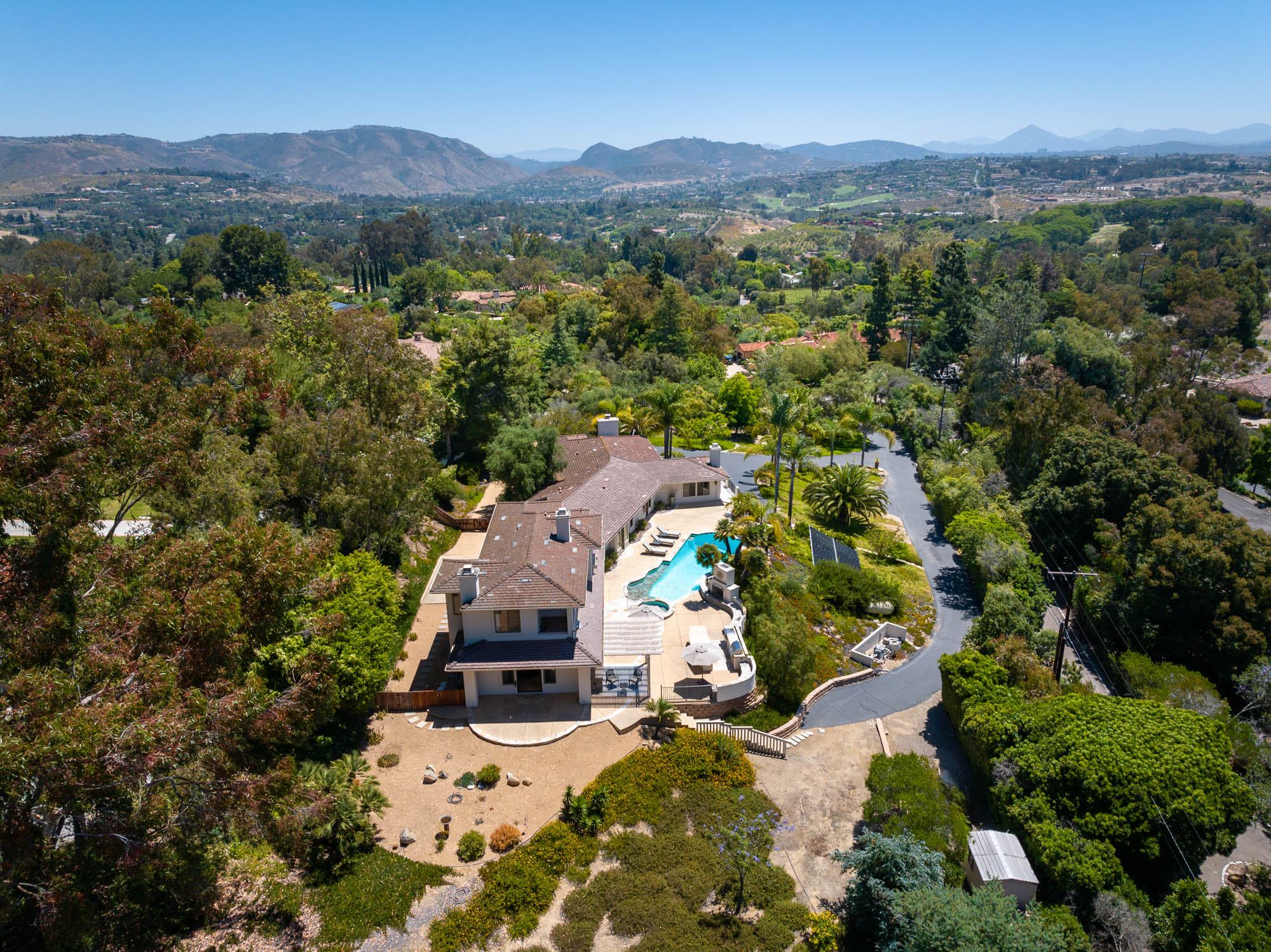 17146 El Mirador 