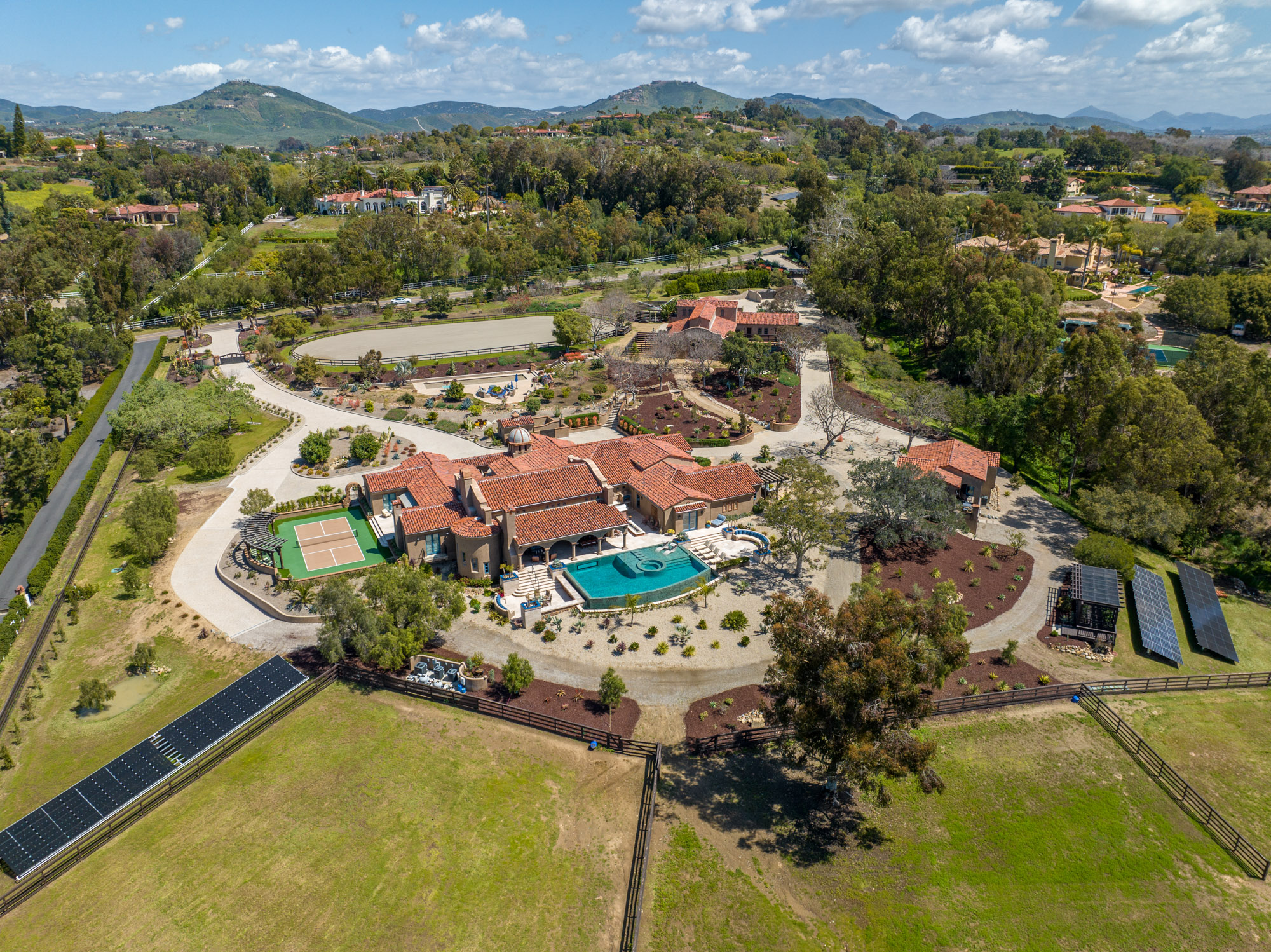 5631 El Camino Del Norte 