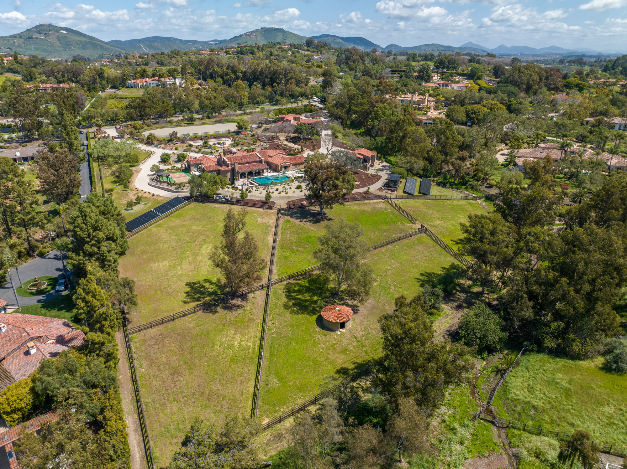 5631 El Camino Del Norte 