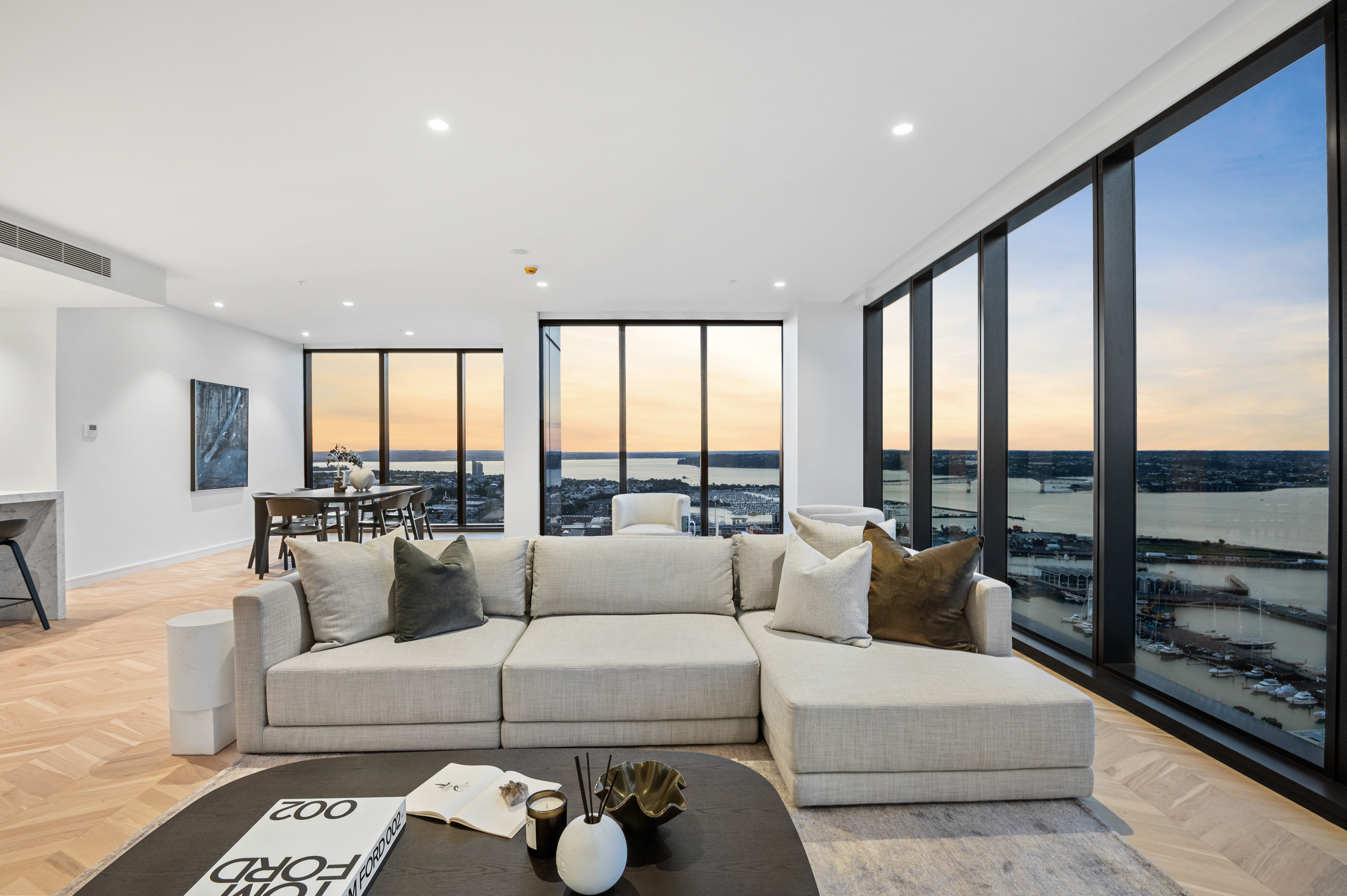 3801/51 Albert Street
