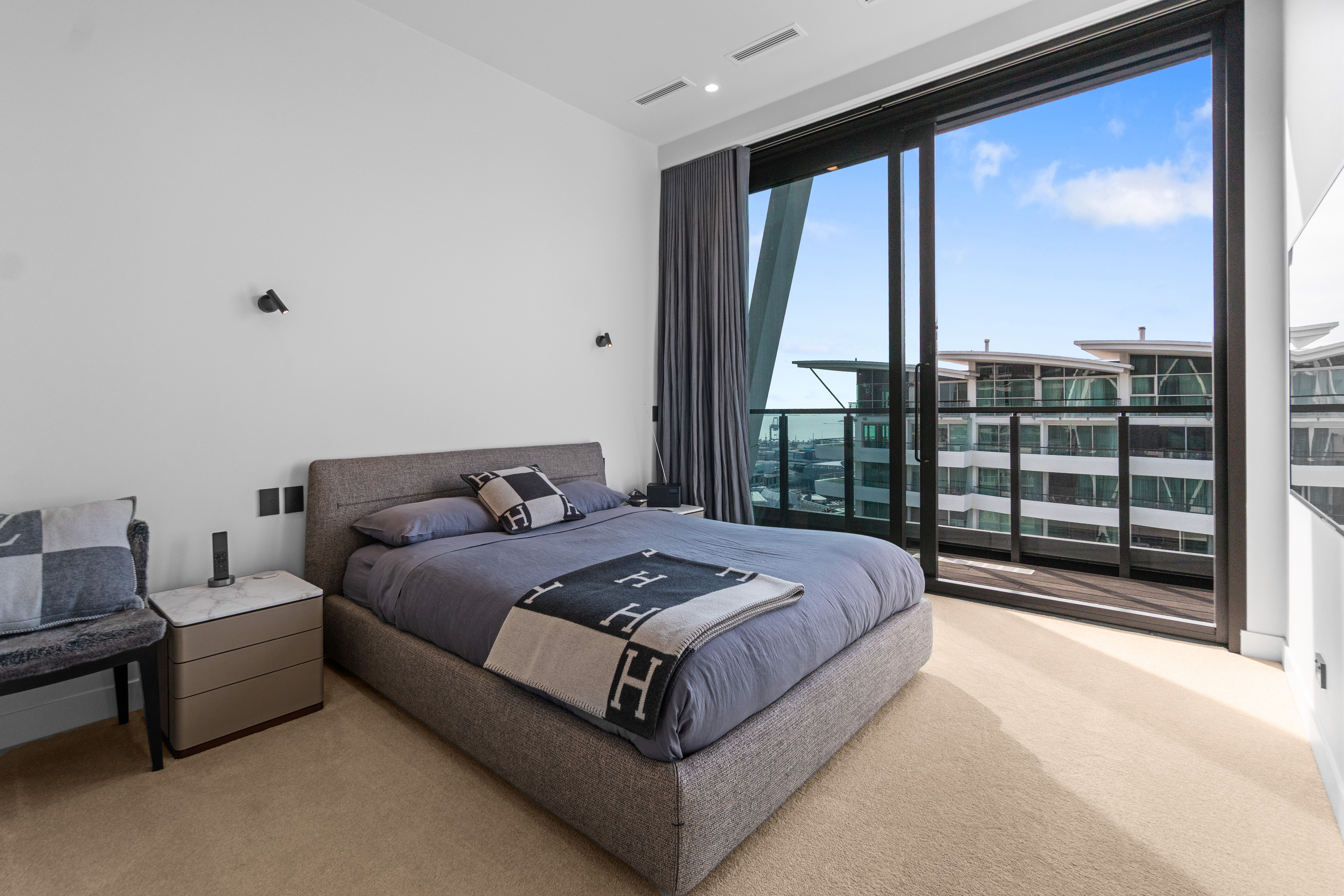 1602/9 Princes Street