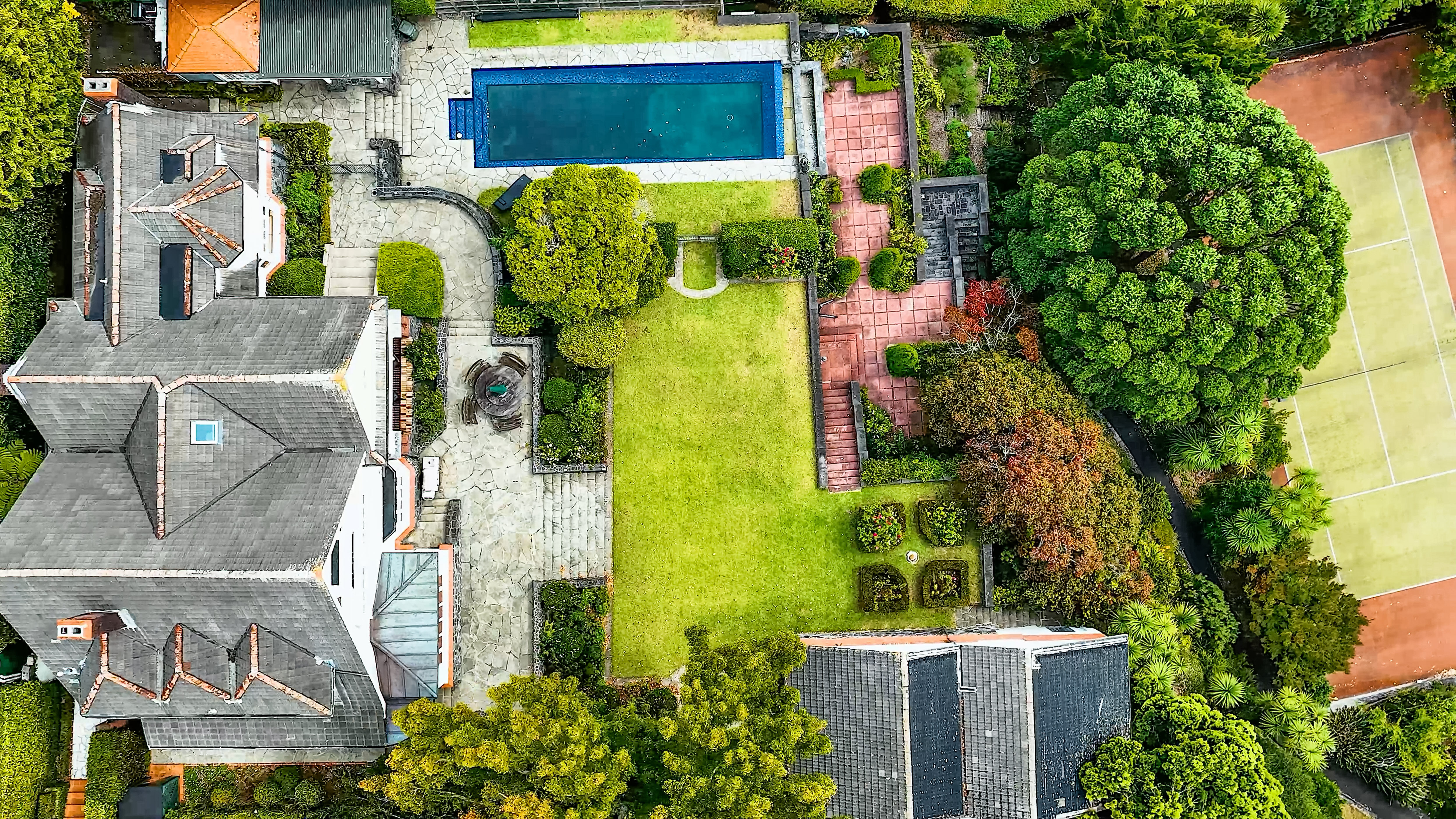 6 Garden Road