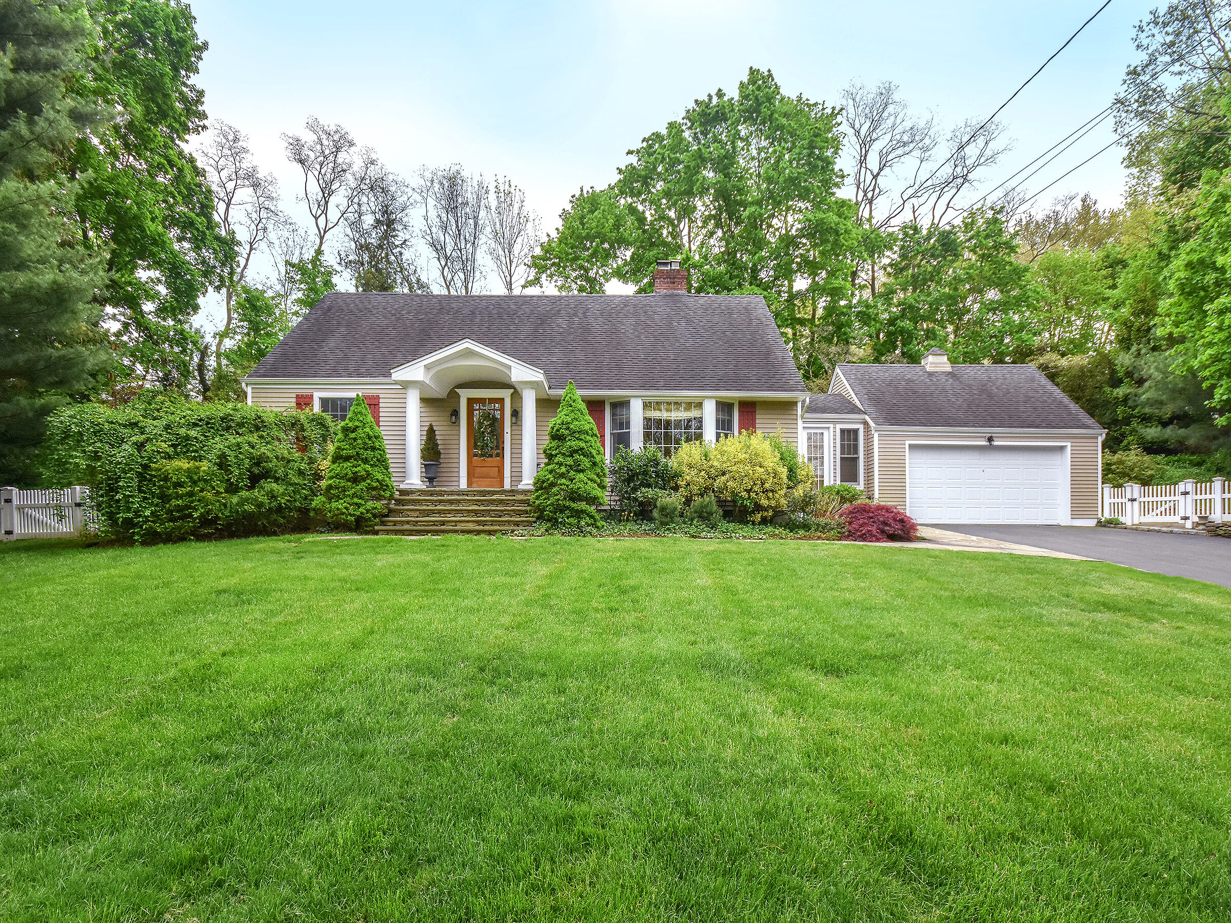 34 Amherst Court